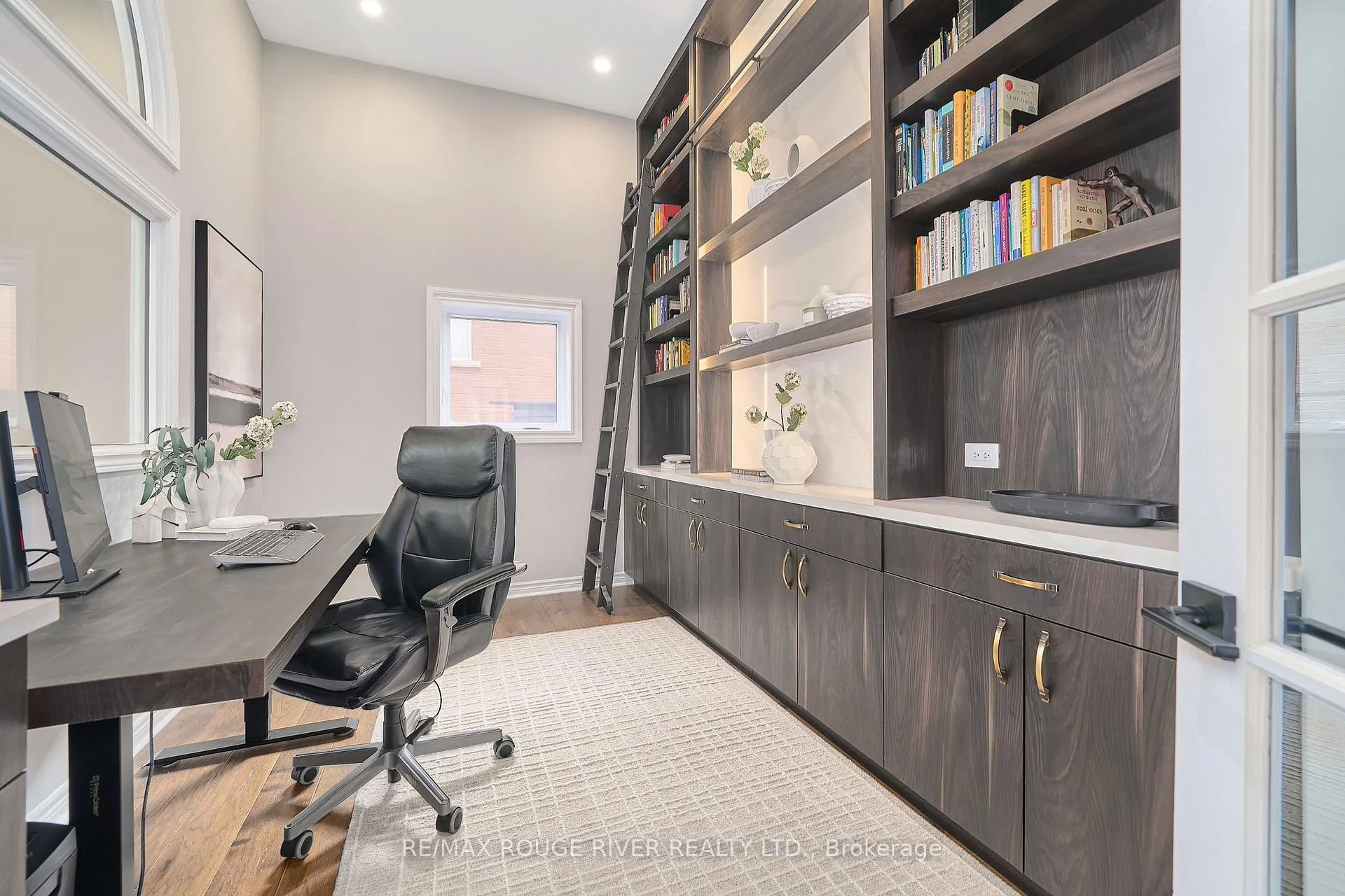 Photo 20 of 51 Vineyard Avenue, Whitby, Williamsburg — HOMEH