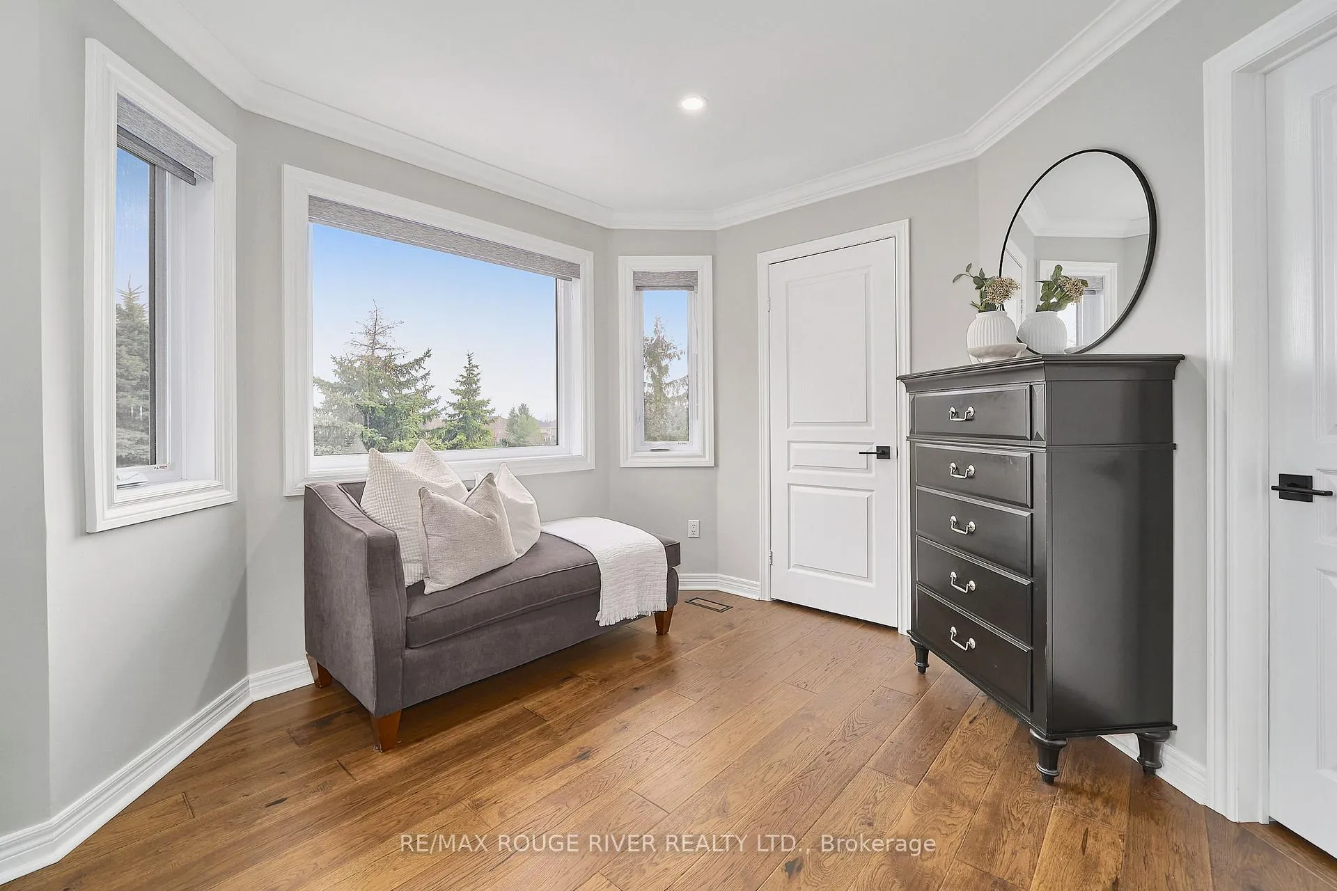 Photo 24 of 51 Vineyard Avenue, Whitby, Williamsburg — HOMEH