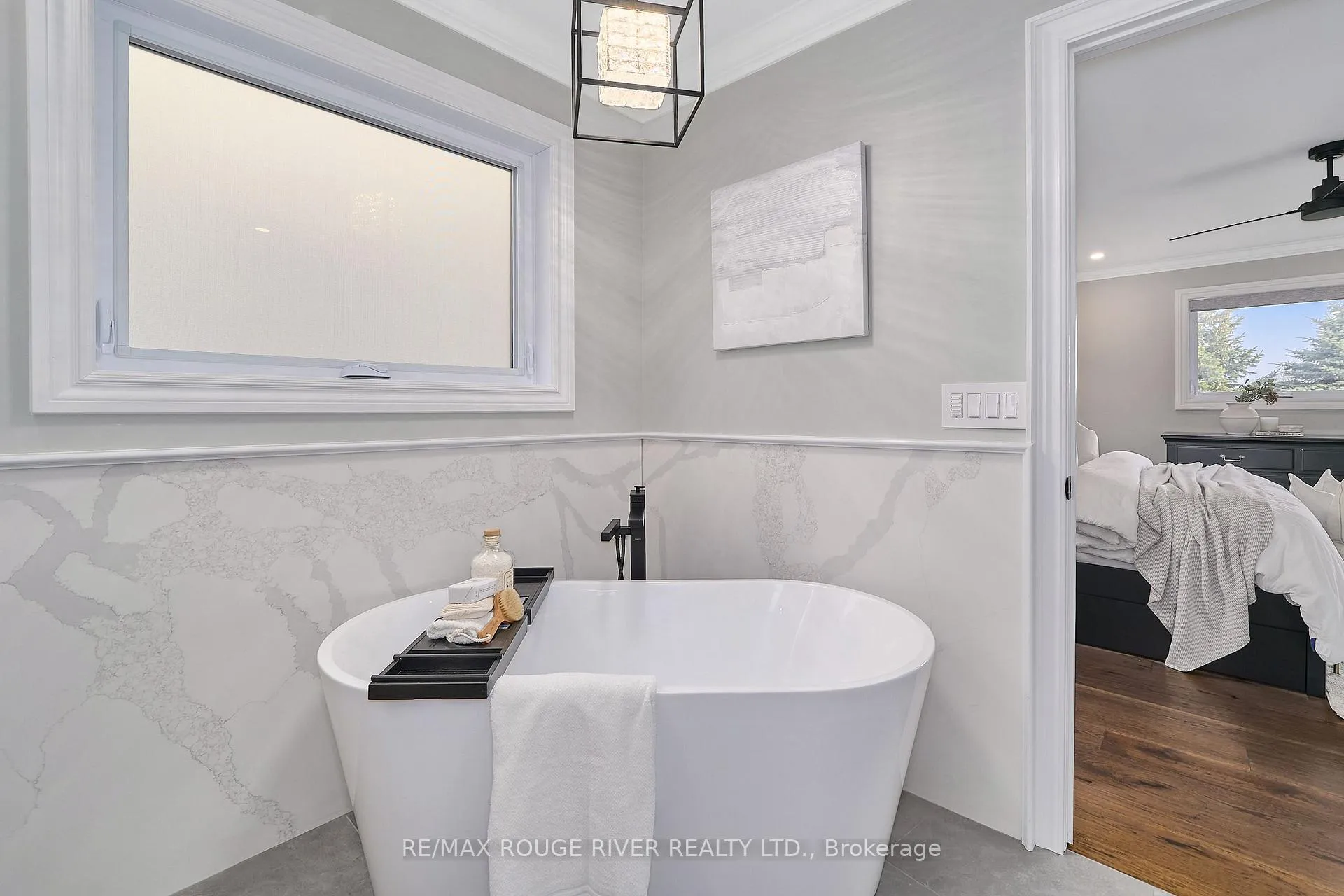 Photo 28 of 51 Vineyard Avenue, Whitby, Williamsburg — HOMEH