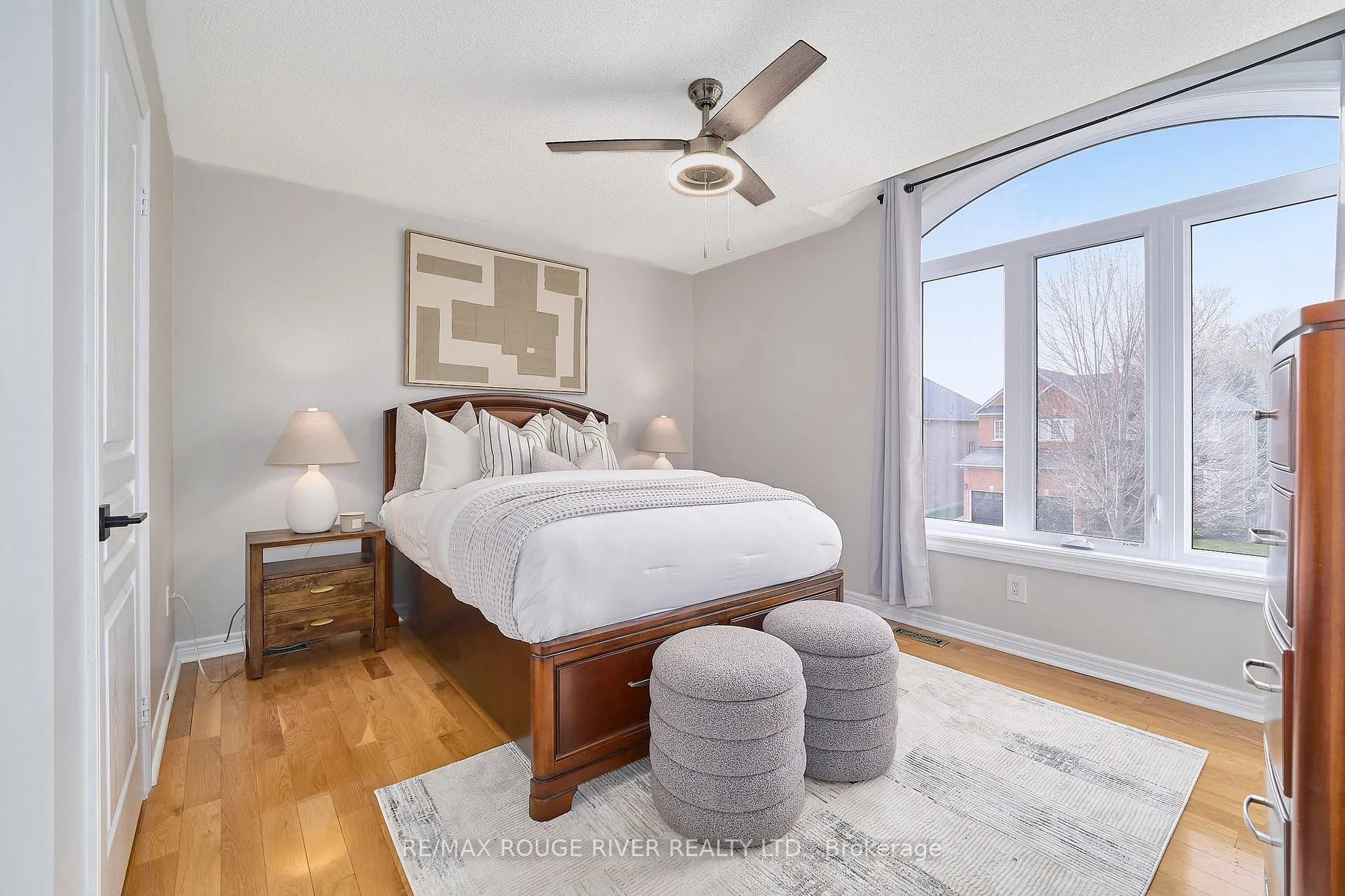 Photo 31 of 51 Vineyard Avenue, Whitby, Williamsburg — HOMEH