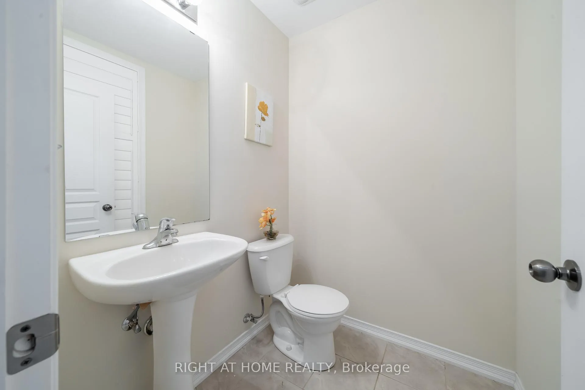 Photo 5 of 148 Whitwell Way, Hamilton, Binbrook — HOMEH