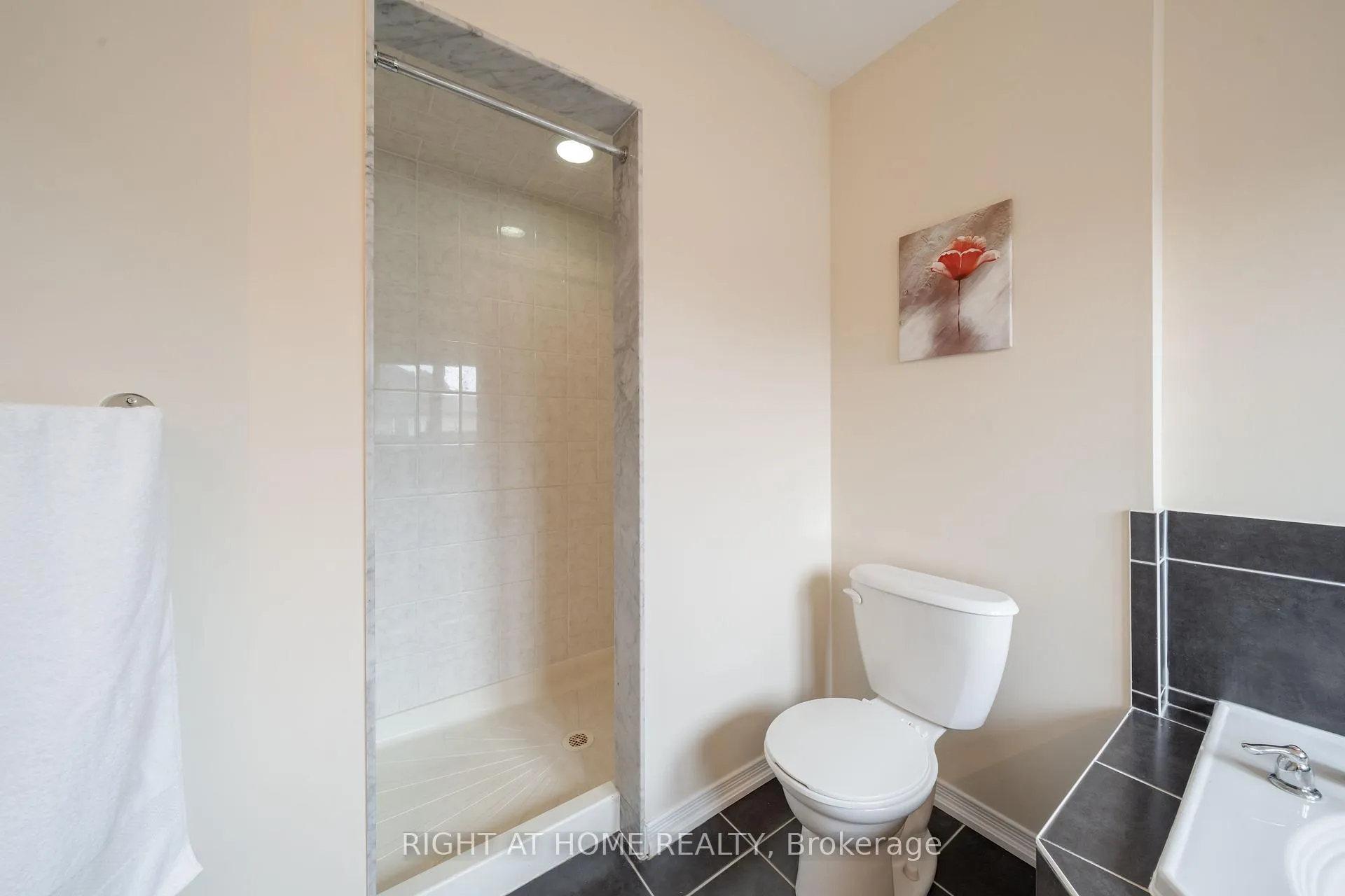 Photo 20 of 148 Whitwell Way, Hamilton, Binbrook — HOMEH