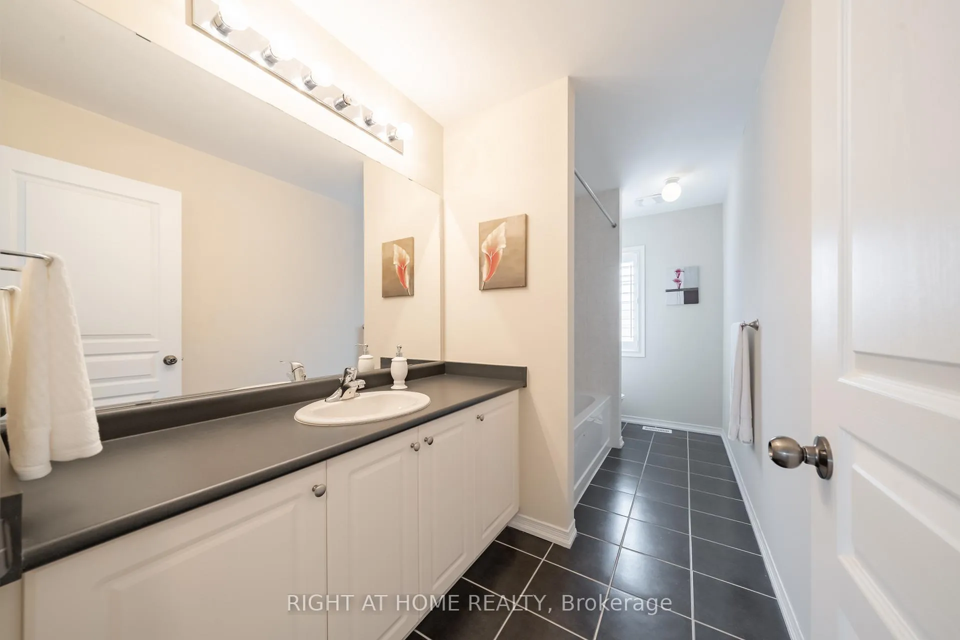 Photo 25 of 148 Whitwell Way, Hamilton, Binbrook — HOMEH