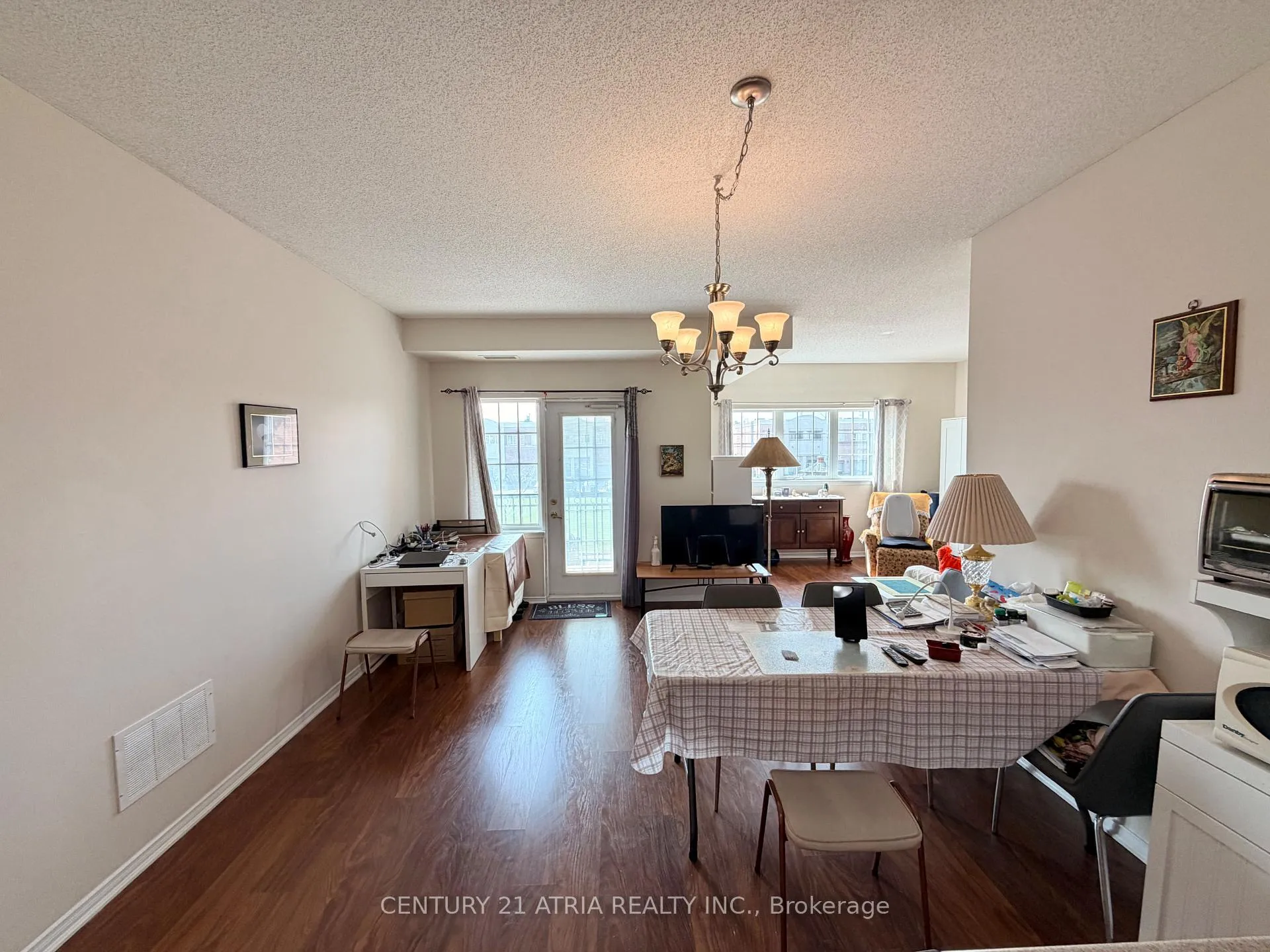 Photo 2 of Unit 202, 9431 Jane Street, Vaughan, Maple — HOMEH