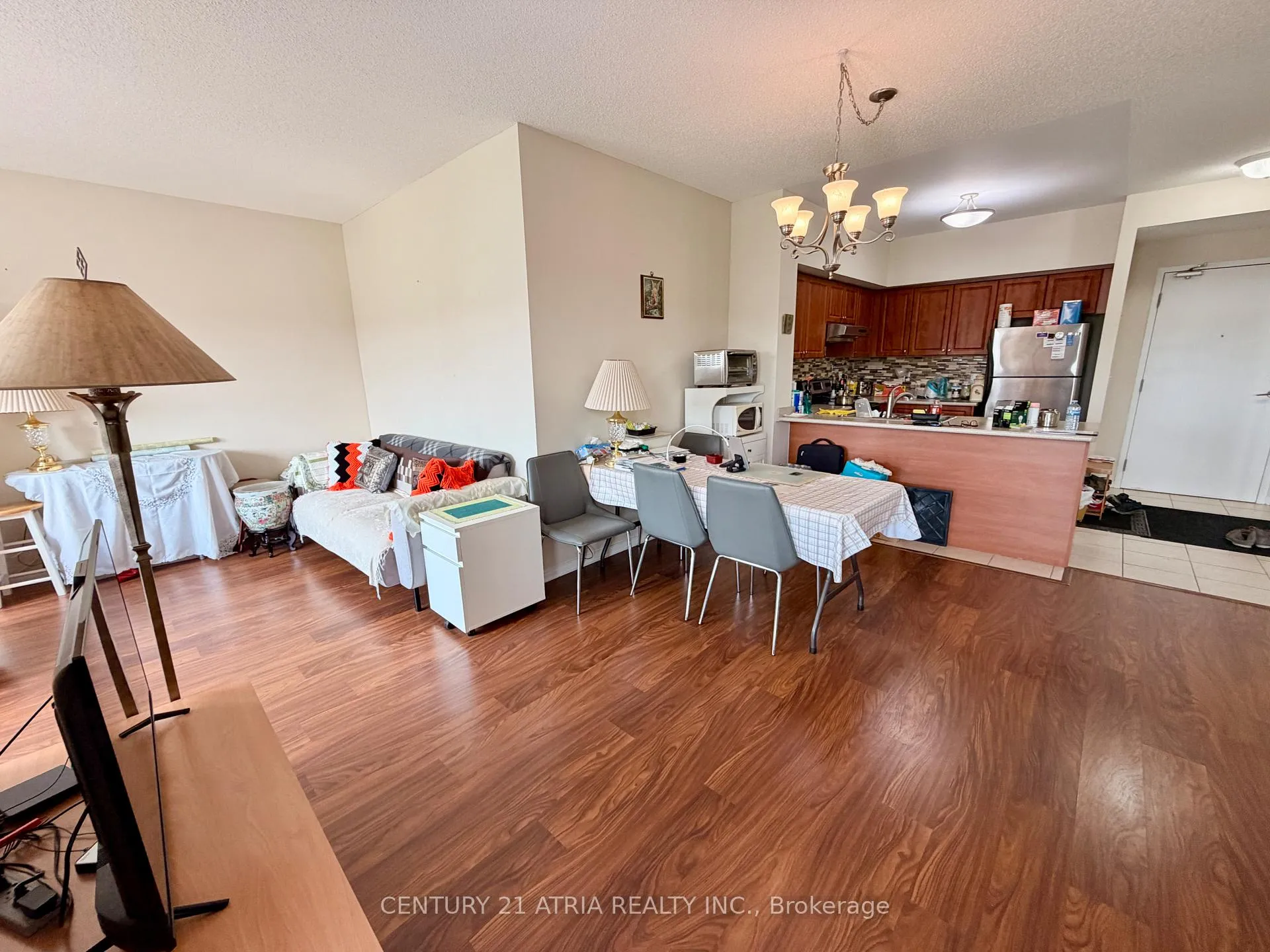 Photo 3 of Unit 202, 9431 Jane Street, Vaughan, Maple — HOMEH