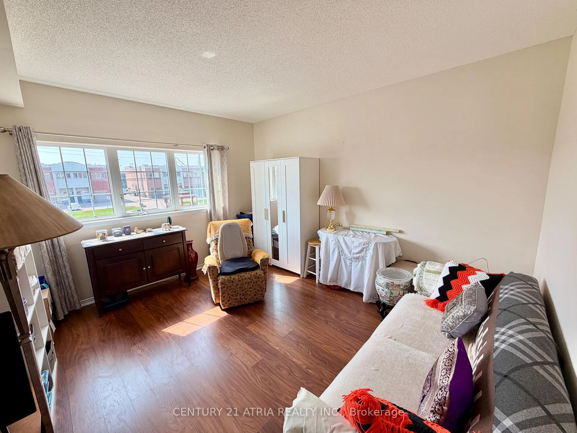 Photo 4 of Unit 202, 9431 Jane Street, Vaughan, Maple — HOMEH
