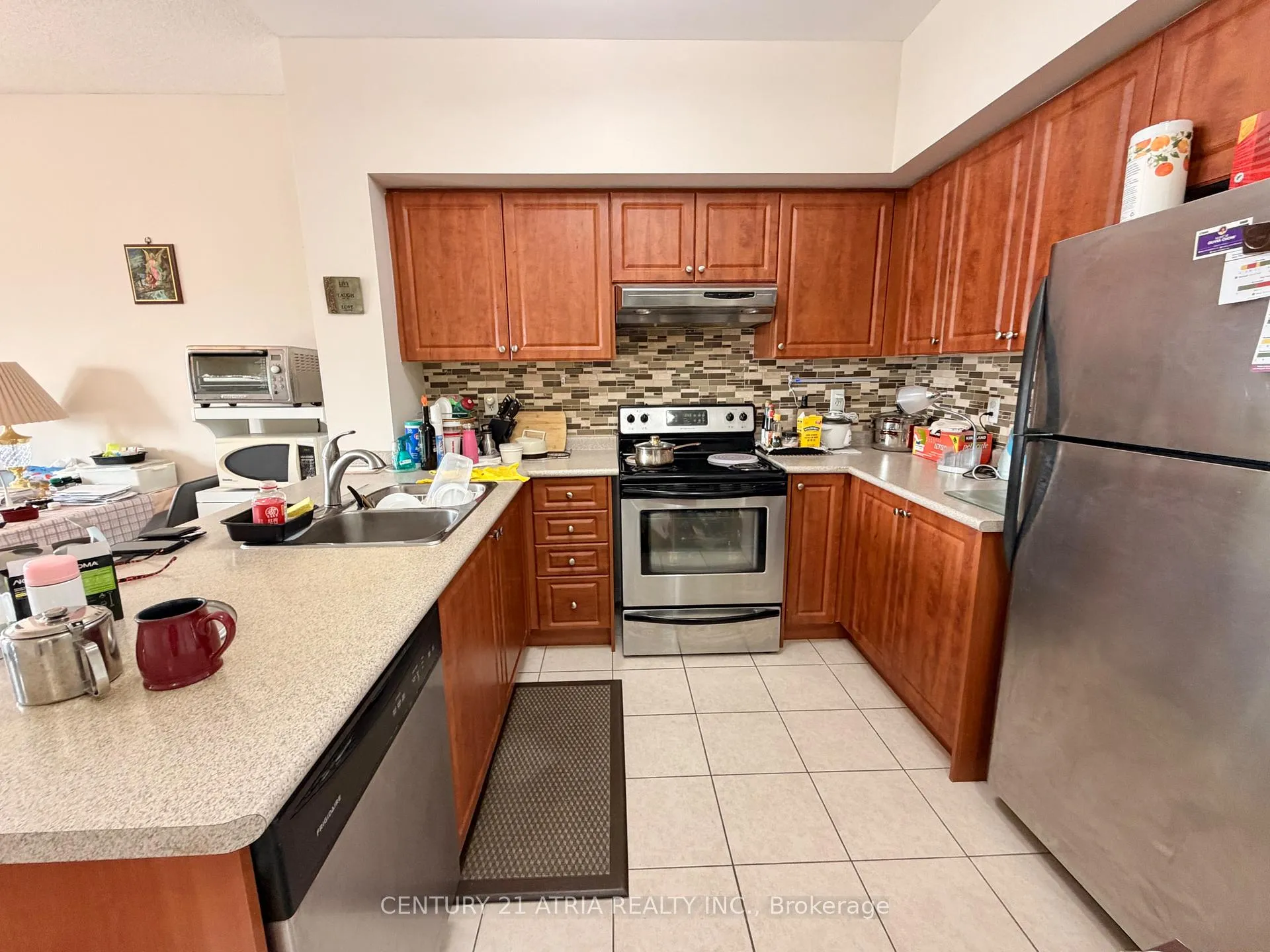 Photo 6 of Unit 202, 9431 Jane Street, Vaughan, Maple — HOMEH