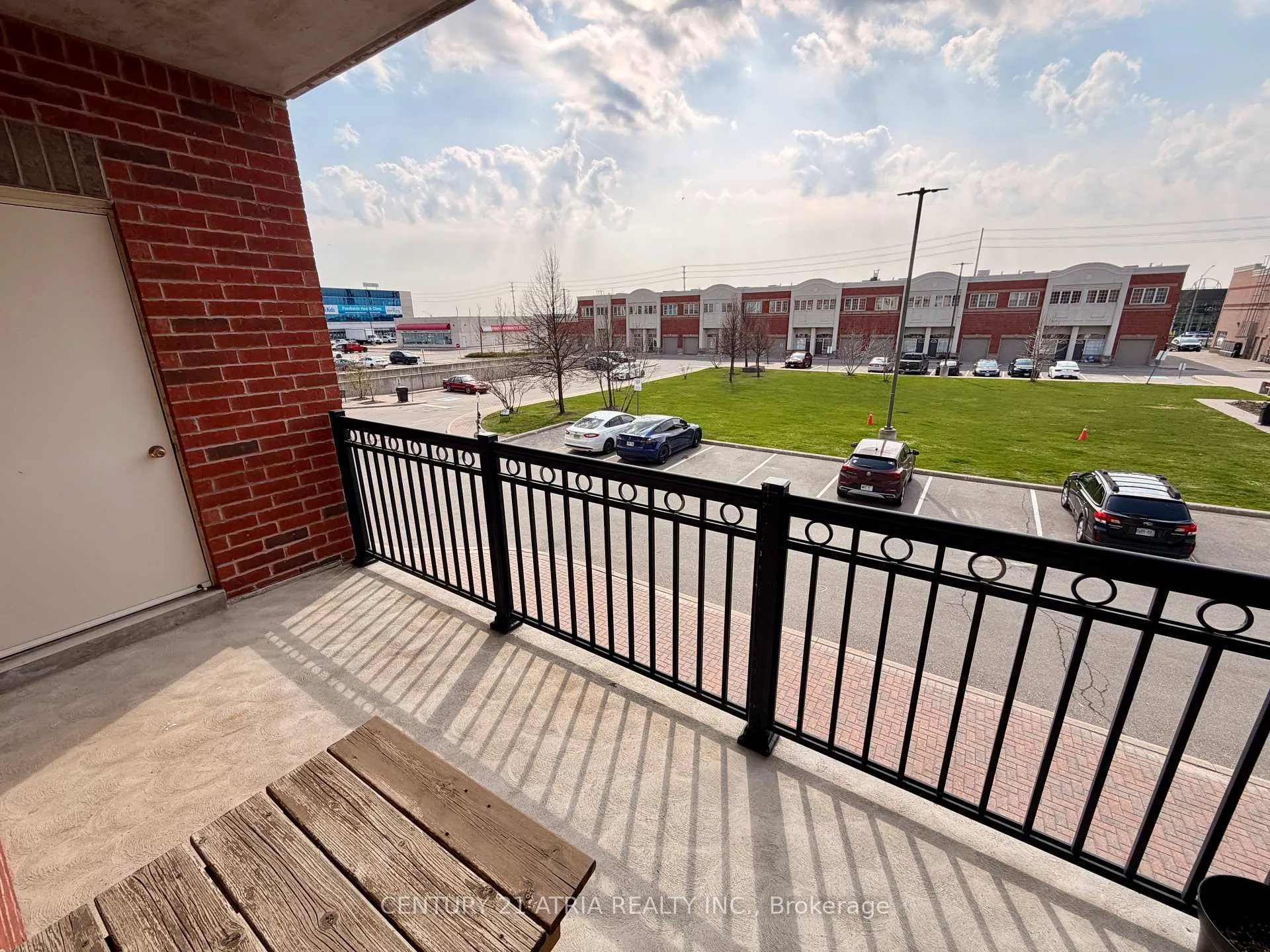Photo 10 of Unit 202, 9431 Jane Street, Vaughan, Maple — HOMEH