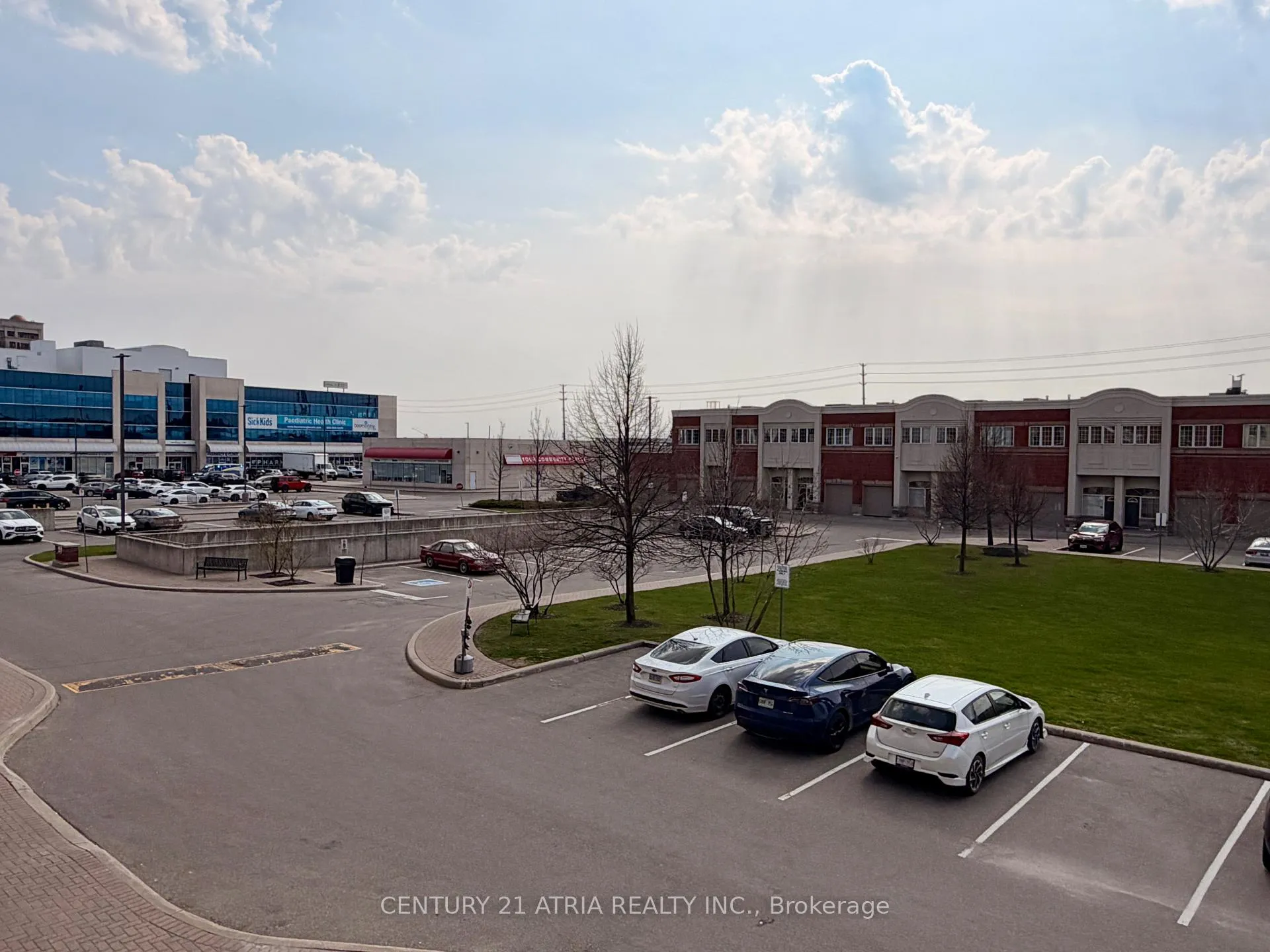 Photo 11 of Unit 202, 9431 Jane Street, Vaughan, Maple — HOMEH