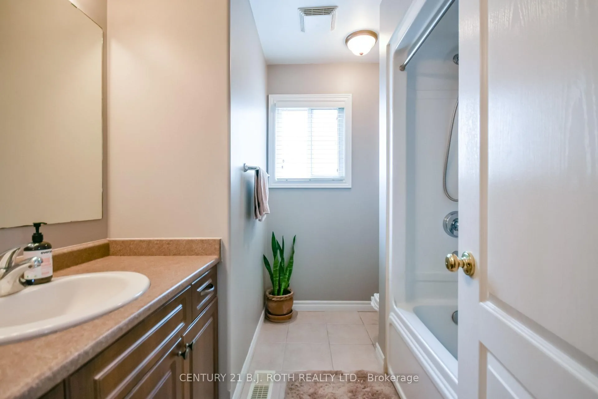 Photo 20 of 14 Stevenson Street, Essa, Angus — HOMEH