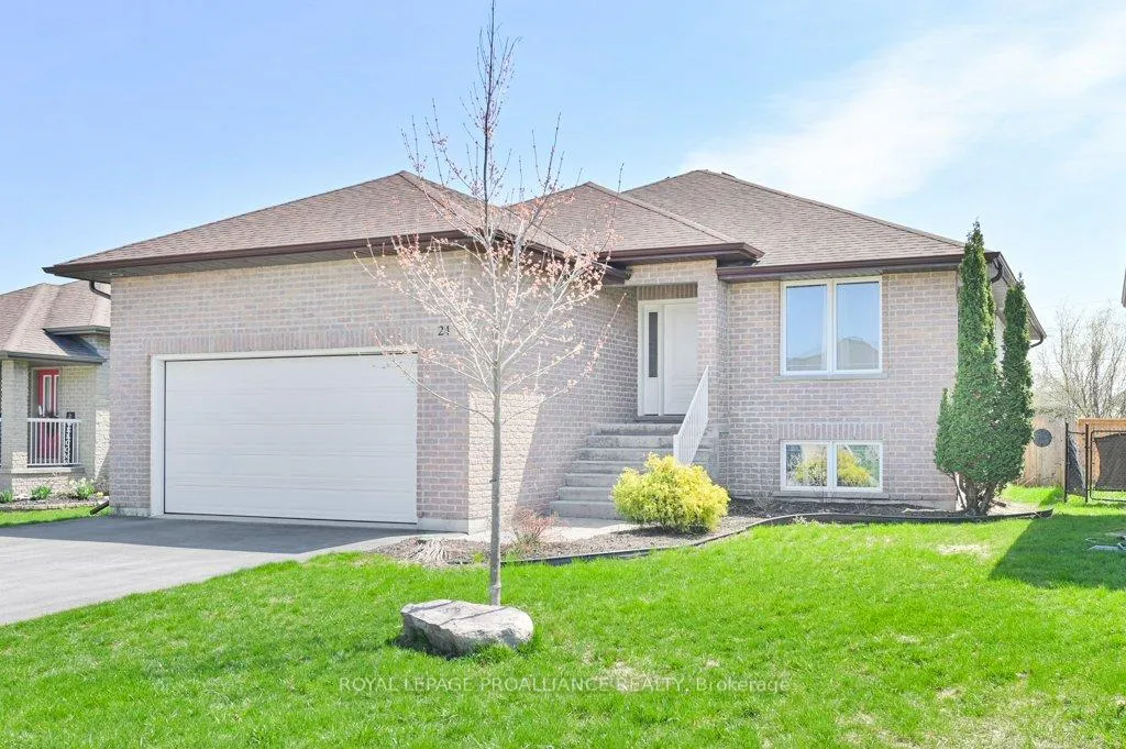 Front of 24 Freedom Crescent