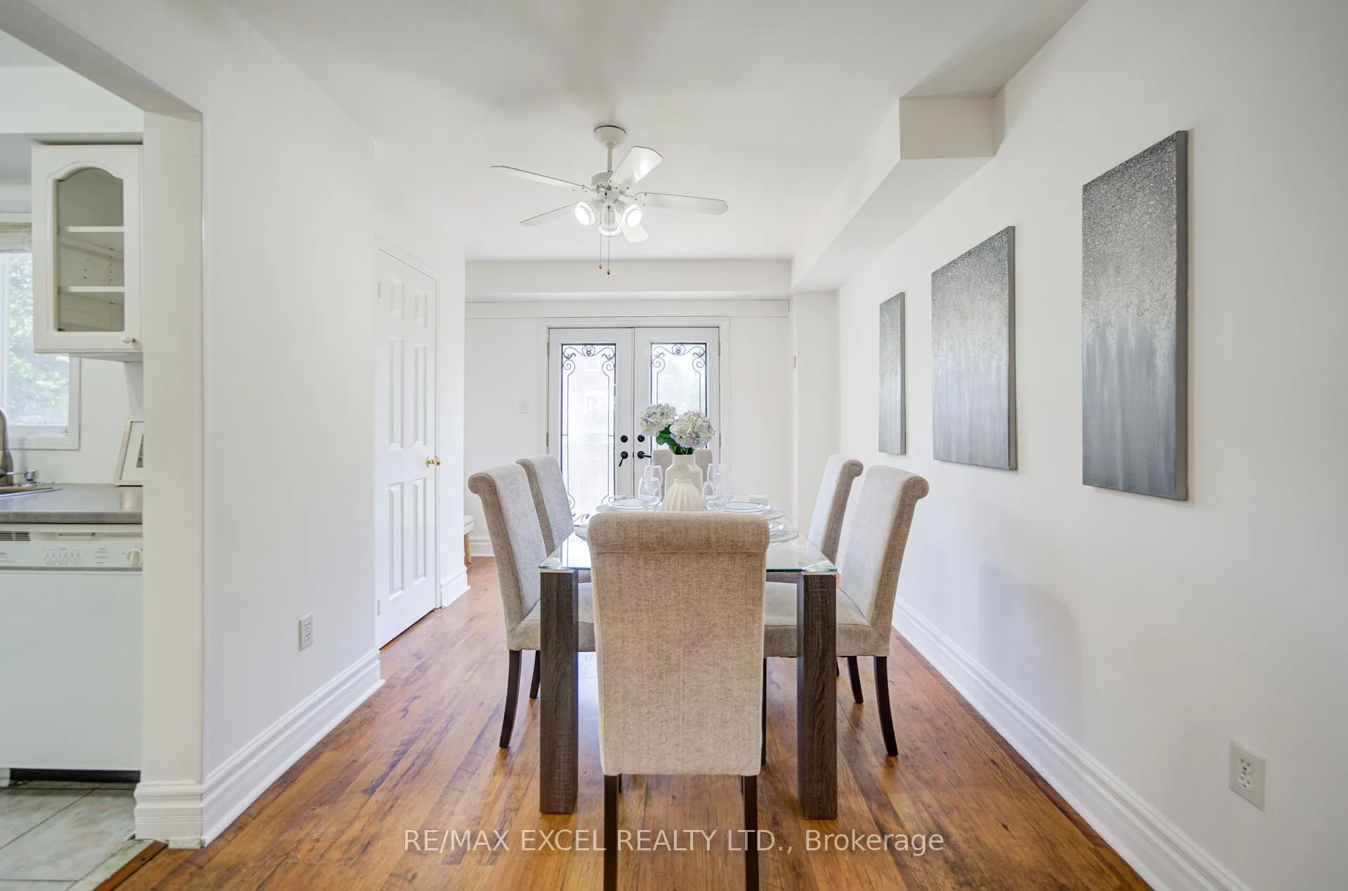 Photo 13 of 5148 Porter Street, Burlington, Uptown — HOMEH