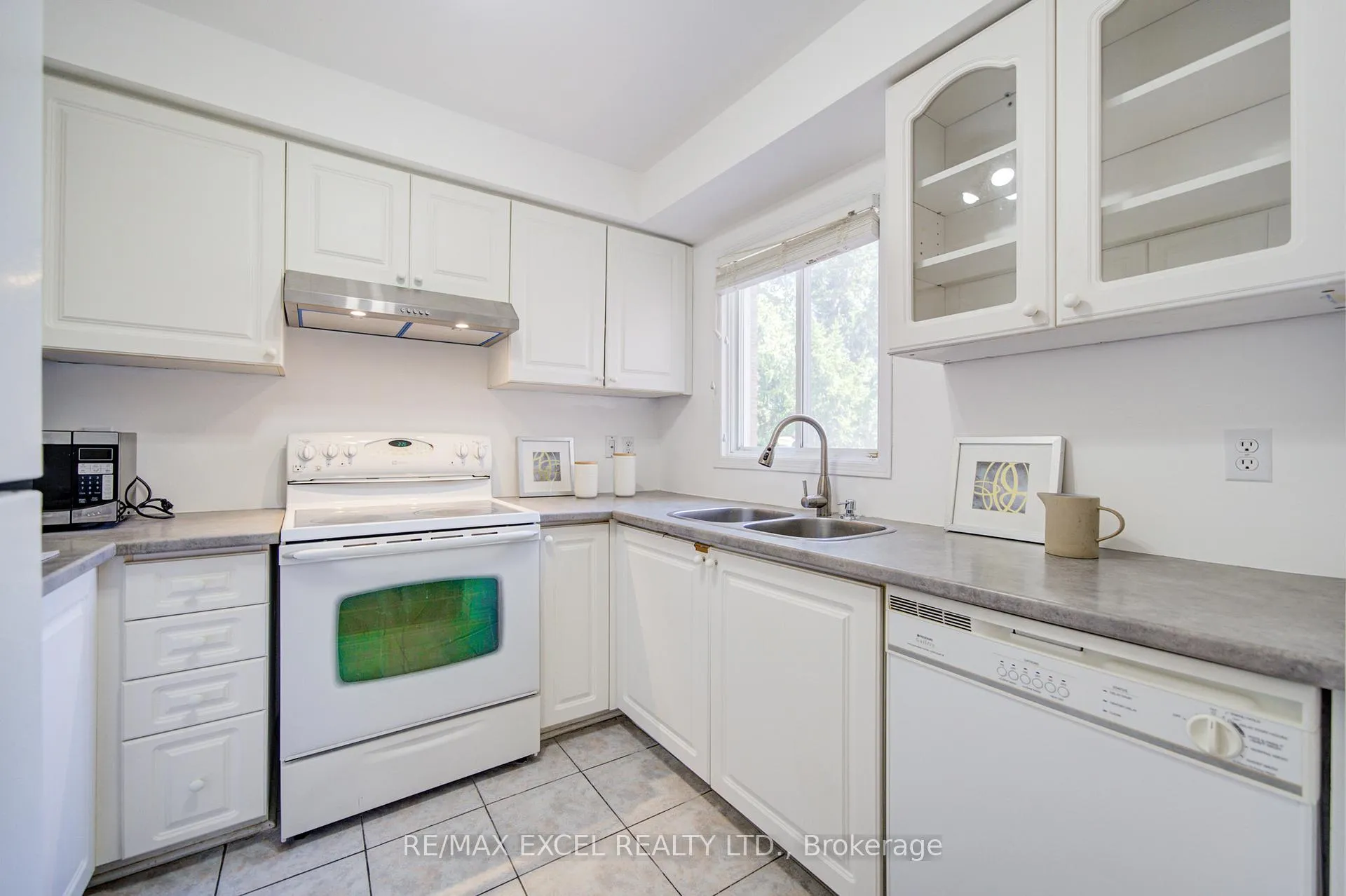 Photo 17 of 5148 Porter Street, Burlington, Uptown — HOMEH