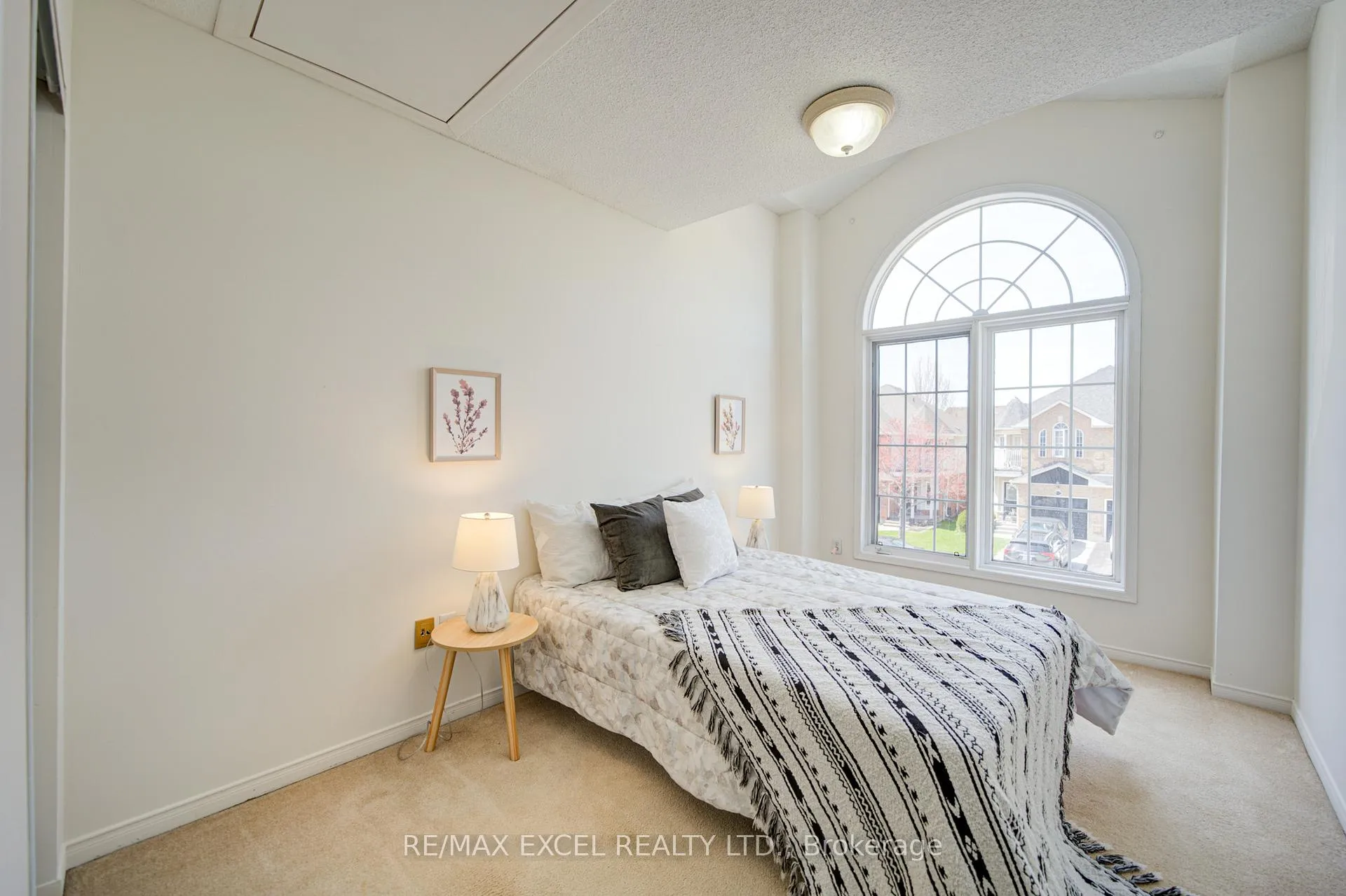Photo 36 of 5148 Porter Street, Burlington, Uptown — HOMEH