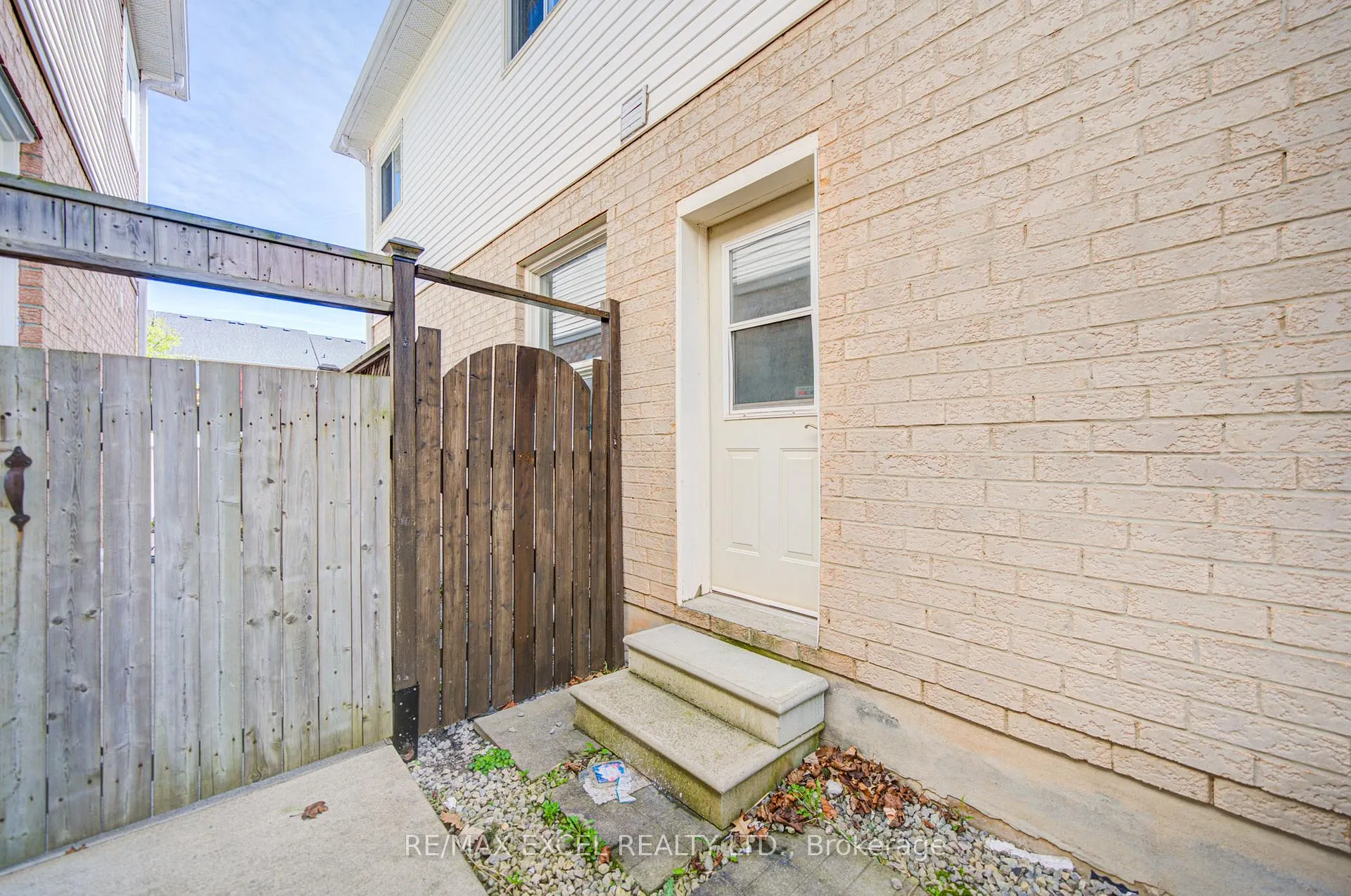 Photo 43 of 5148 Porter Street, Burlington, Uptown — HOMEH