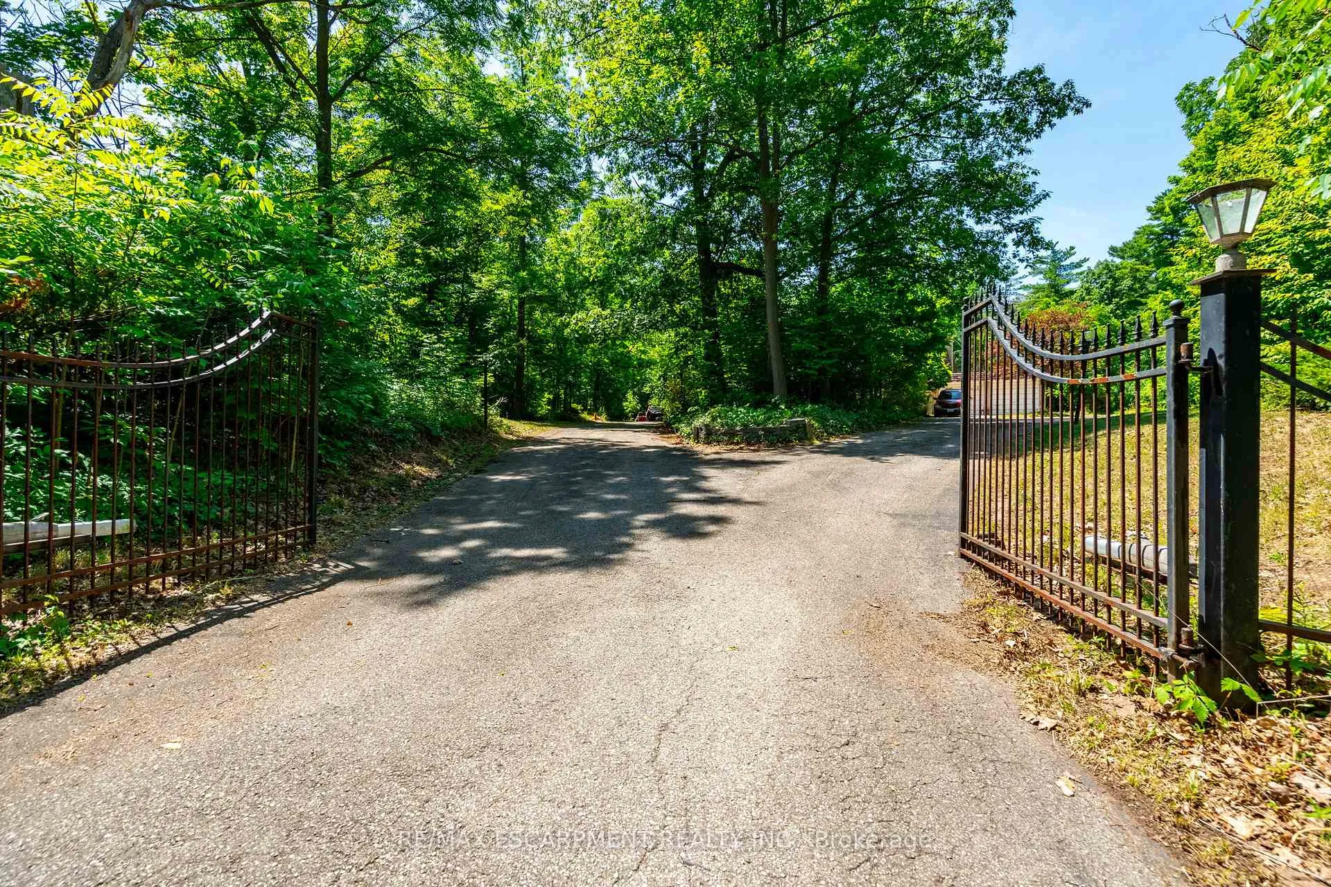 Photo 4 of 6746 Appleby Line, Burlington, Rural Burlington — HOMEH