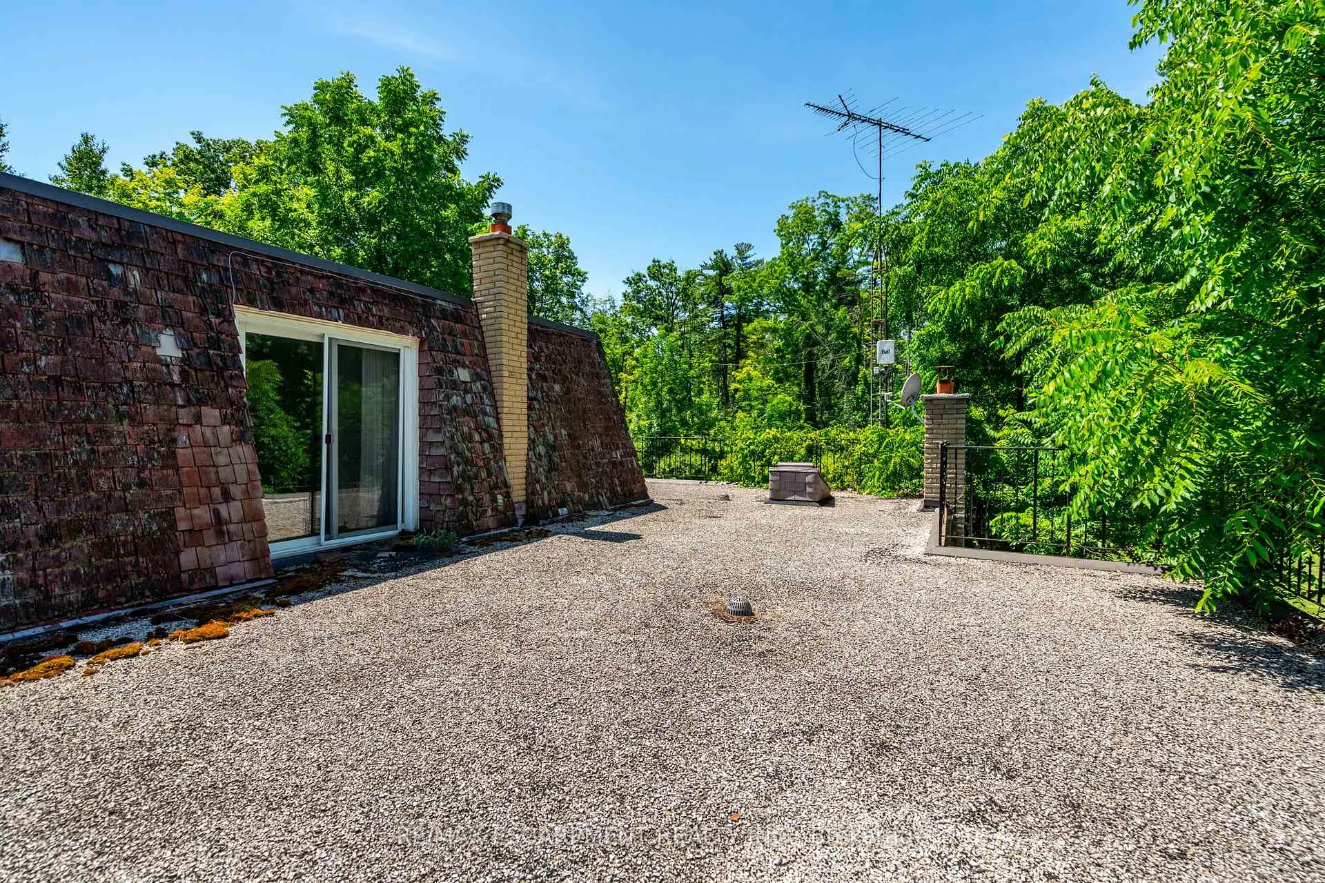 Photo 12 of 6746 Appleby Line, Burlington, Rural Burlington — HOMEH