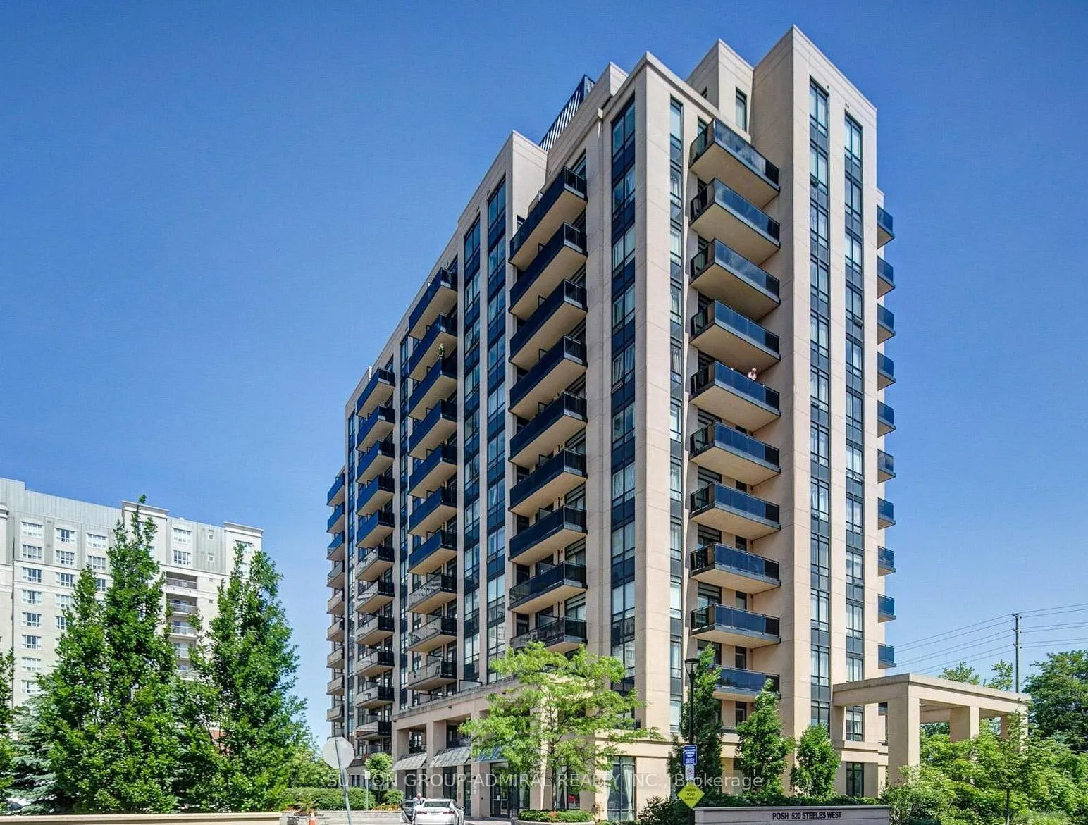 Front of Unit 302, 520 Steeles Avenue W