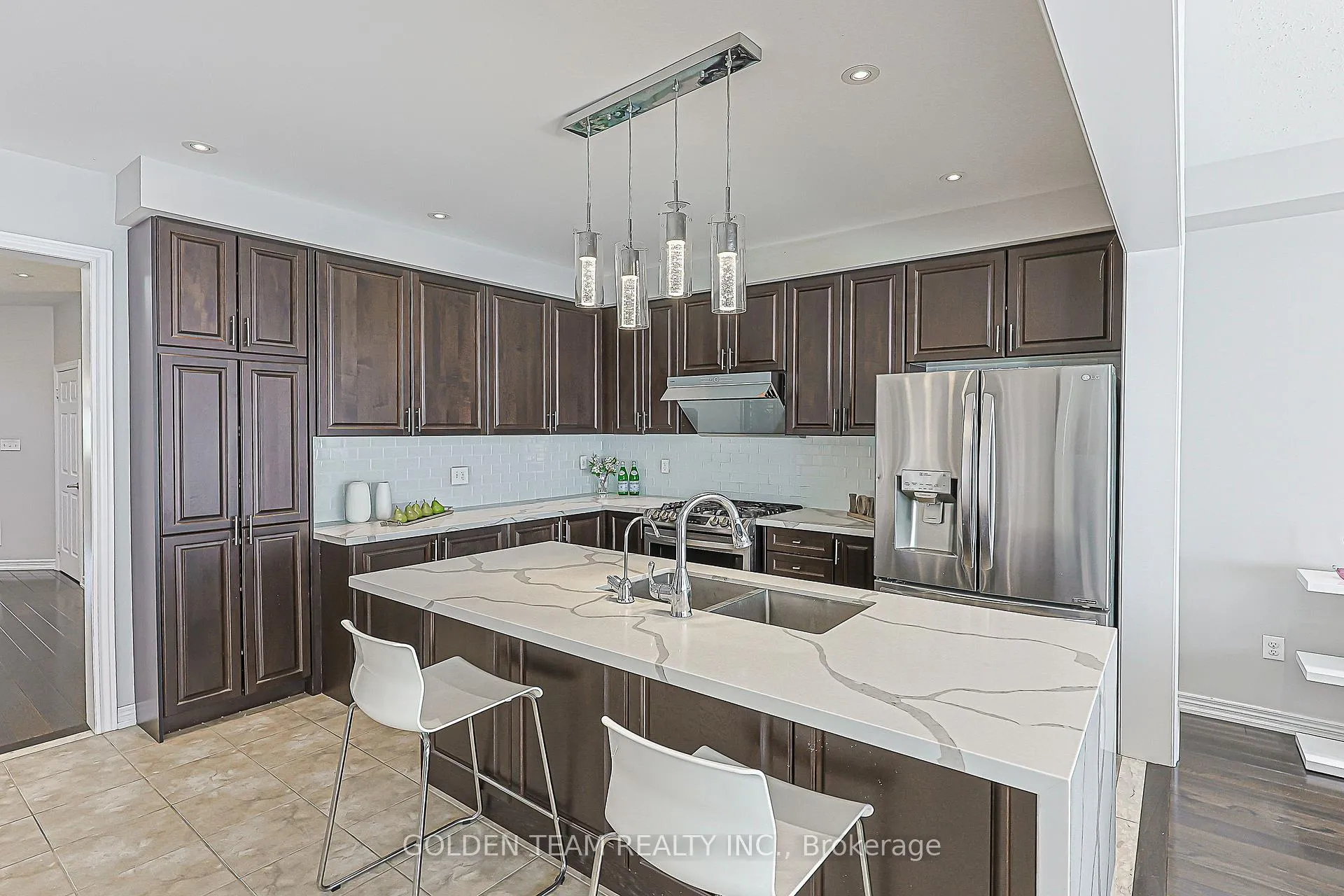 Photo 11 of 51 Beckett Avenue, Markham, Berczy — HOMEH