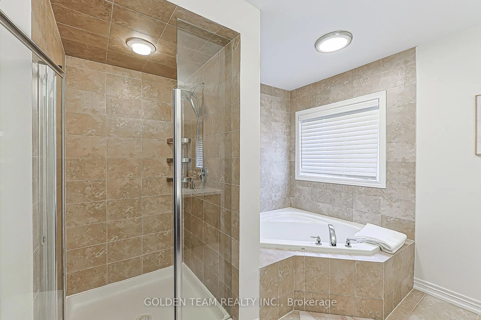 Photo 25 of 51 Beckett Avenue, Markham, Berczy — HOMEH