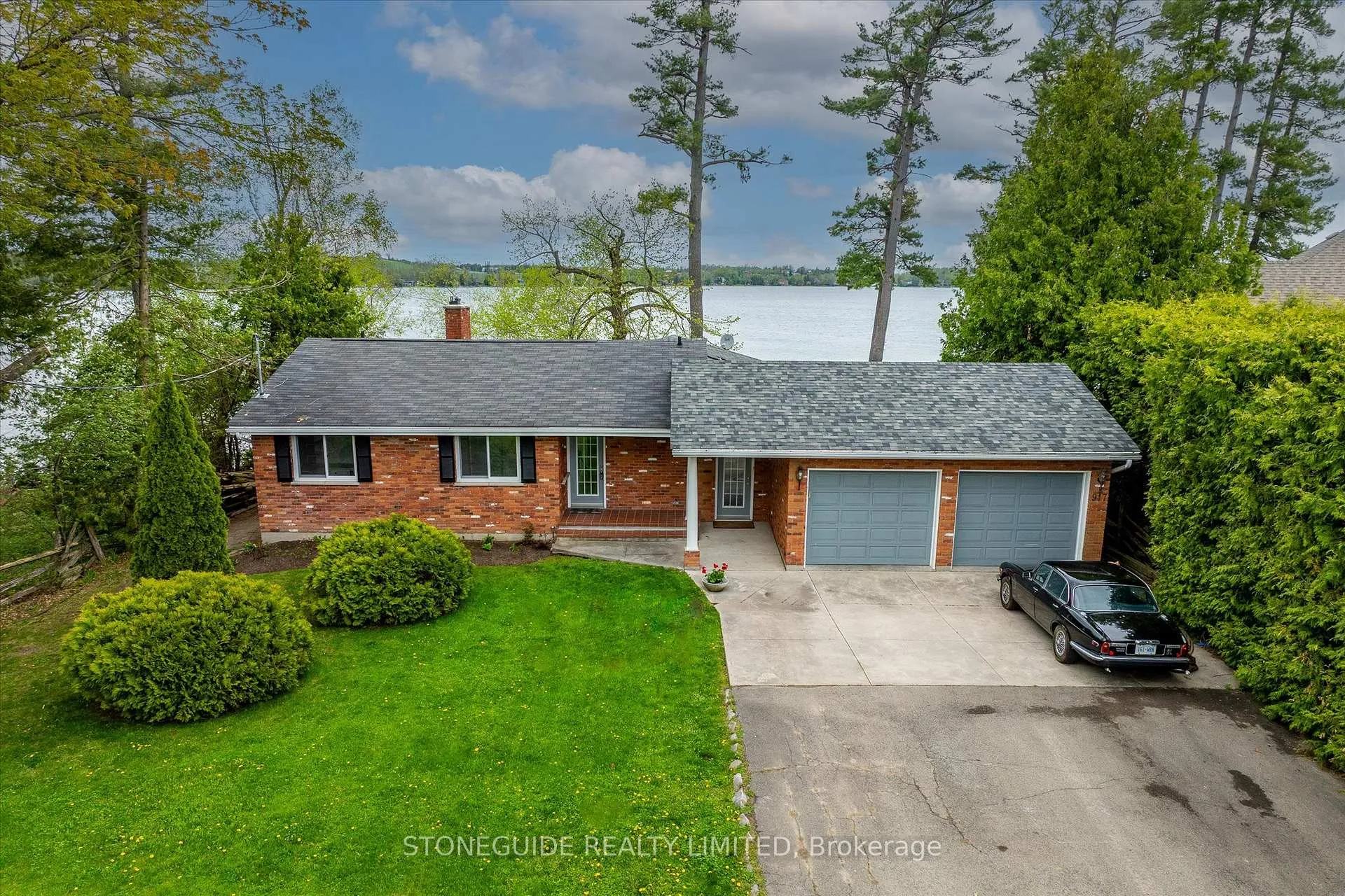 Front of 917 Tindle Court