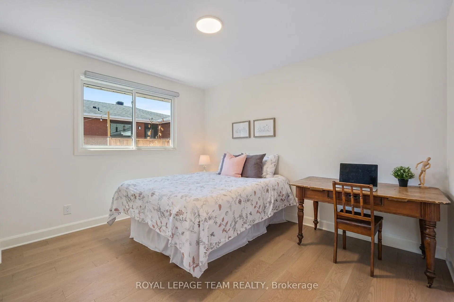 Photo 14 of 665 Golden Avenue, Ottawa, Laurentianview — HOMEH