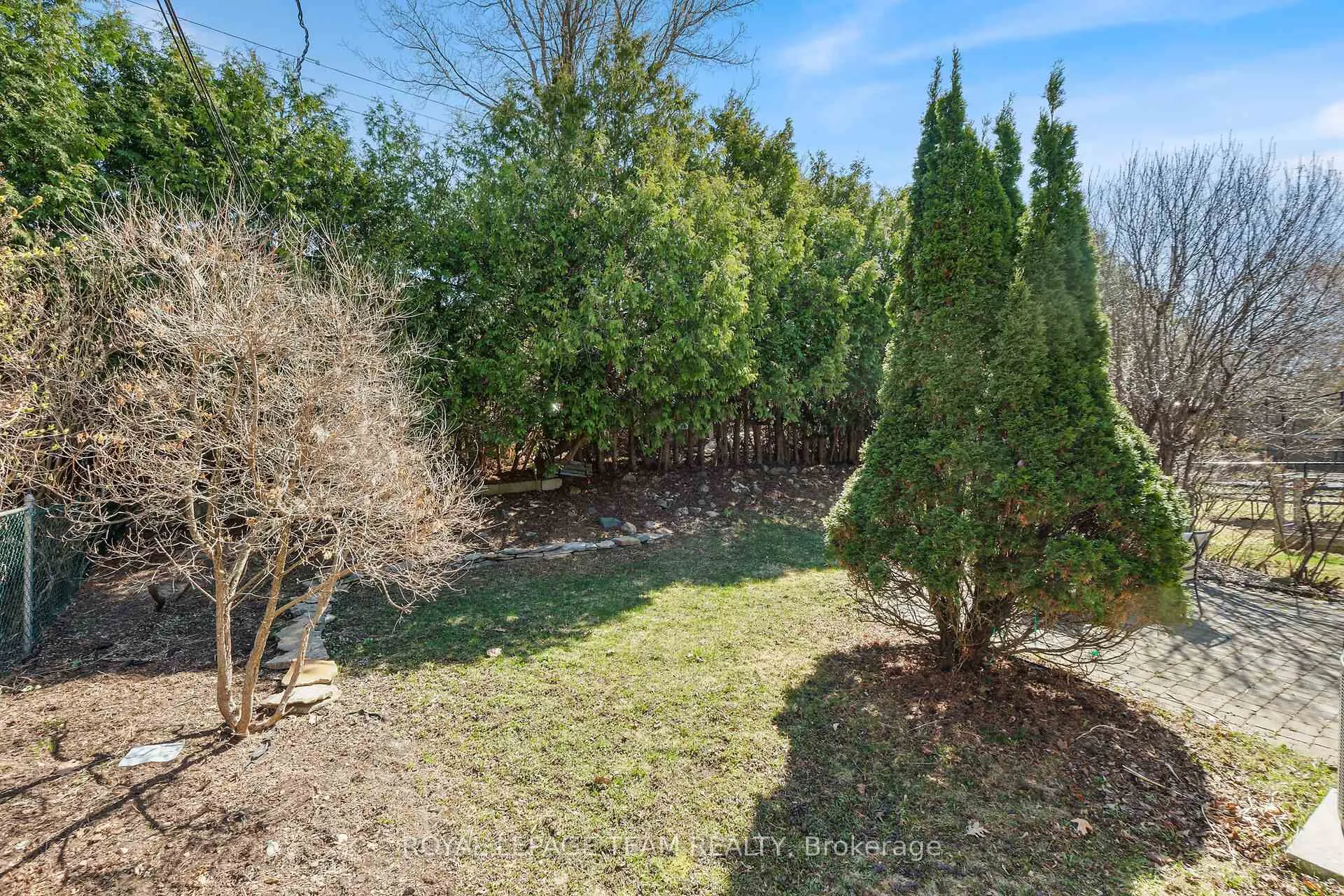 Photo 23 of 665 Golden Avenue, Ottawa, Laurentianview — HOMEH