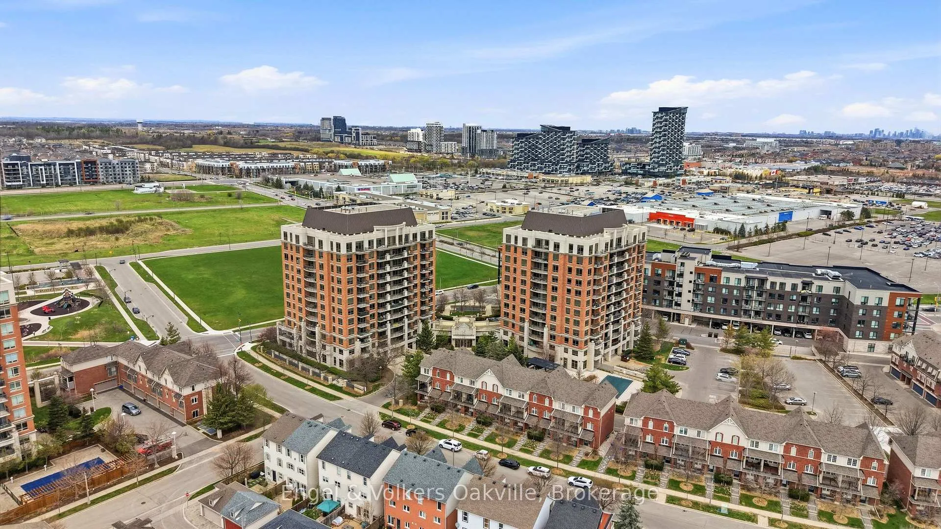 Photo 3 of Unit 601, 2379 Central Park Drive, Oakville, River Oaks — HOMEH