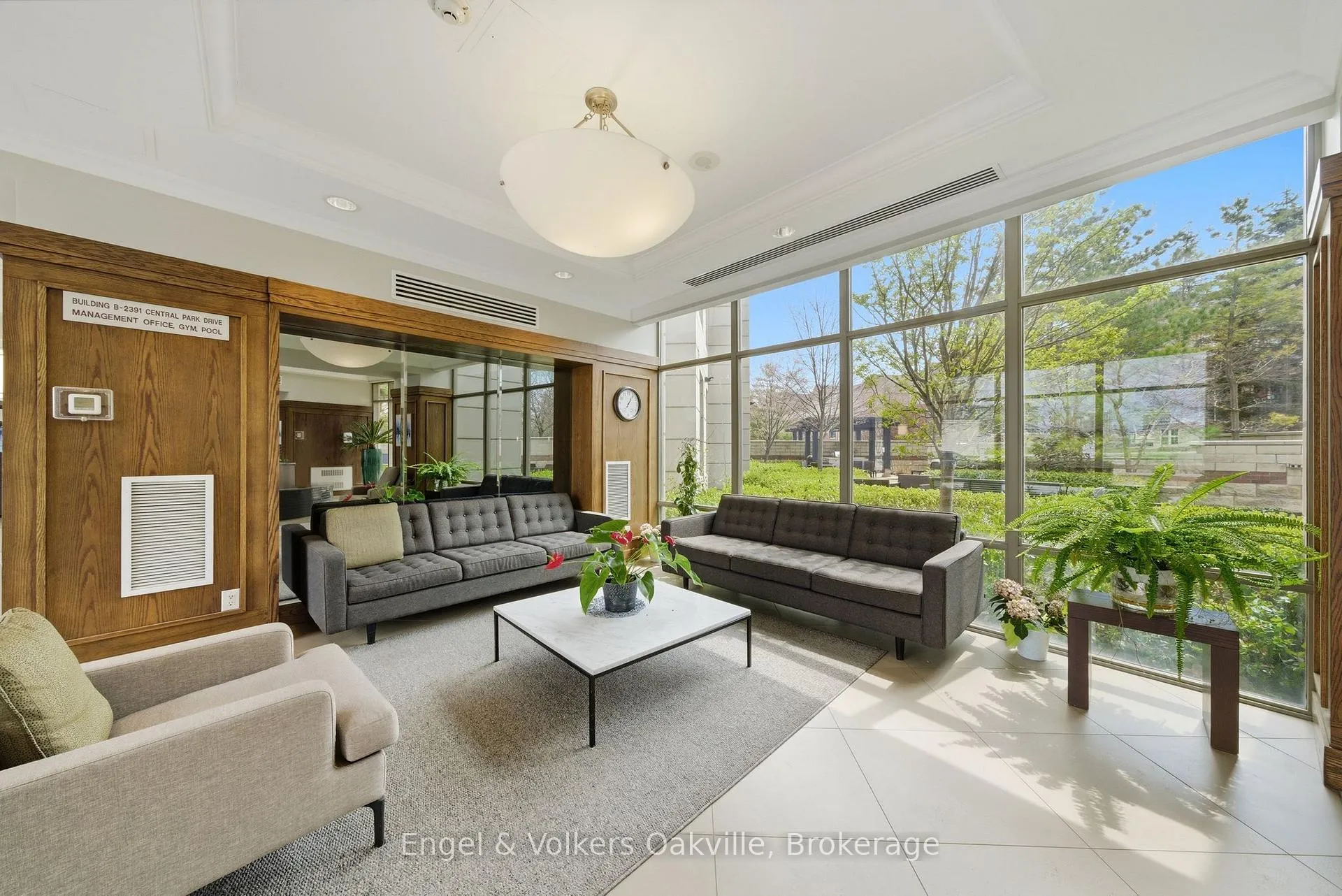 Photo 5 of Unit 601, 2379 Central Park Drive, Oakville, River Oaks — HOMEH