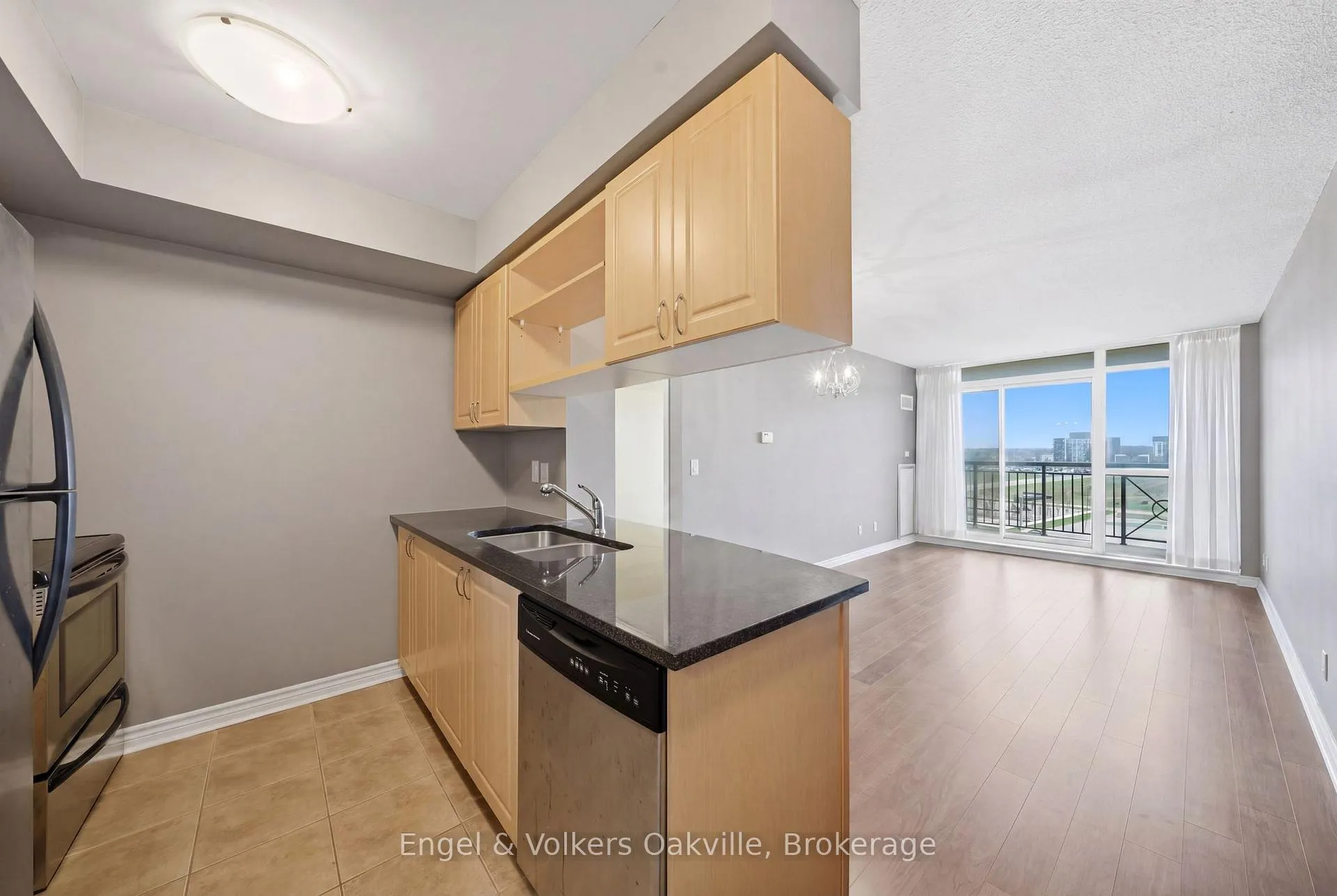 Photo 7 of Unit 601, 2379 Central Park Drive, Oakville, River Oaks — HOMEH