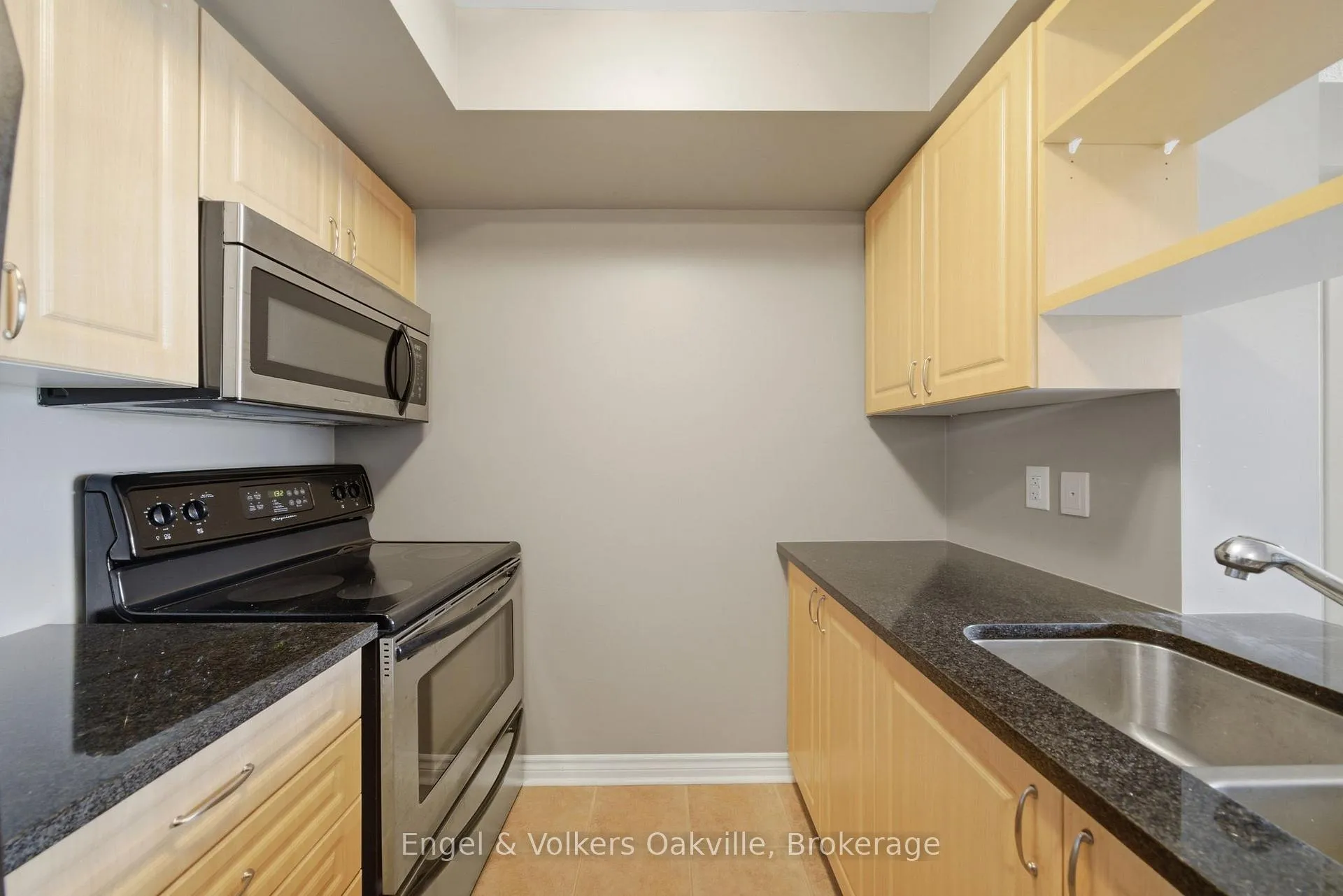 Photo 8 of Unit 601, 2379 Central Park Drive, Oakville, River Oaks — HOMEH