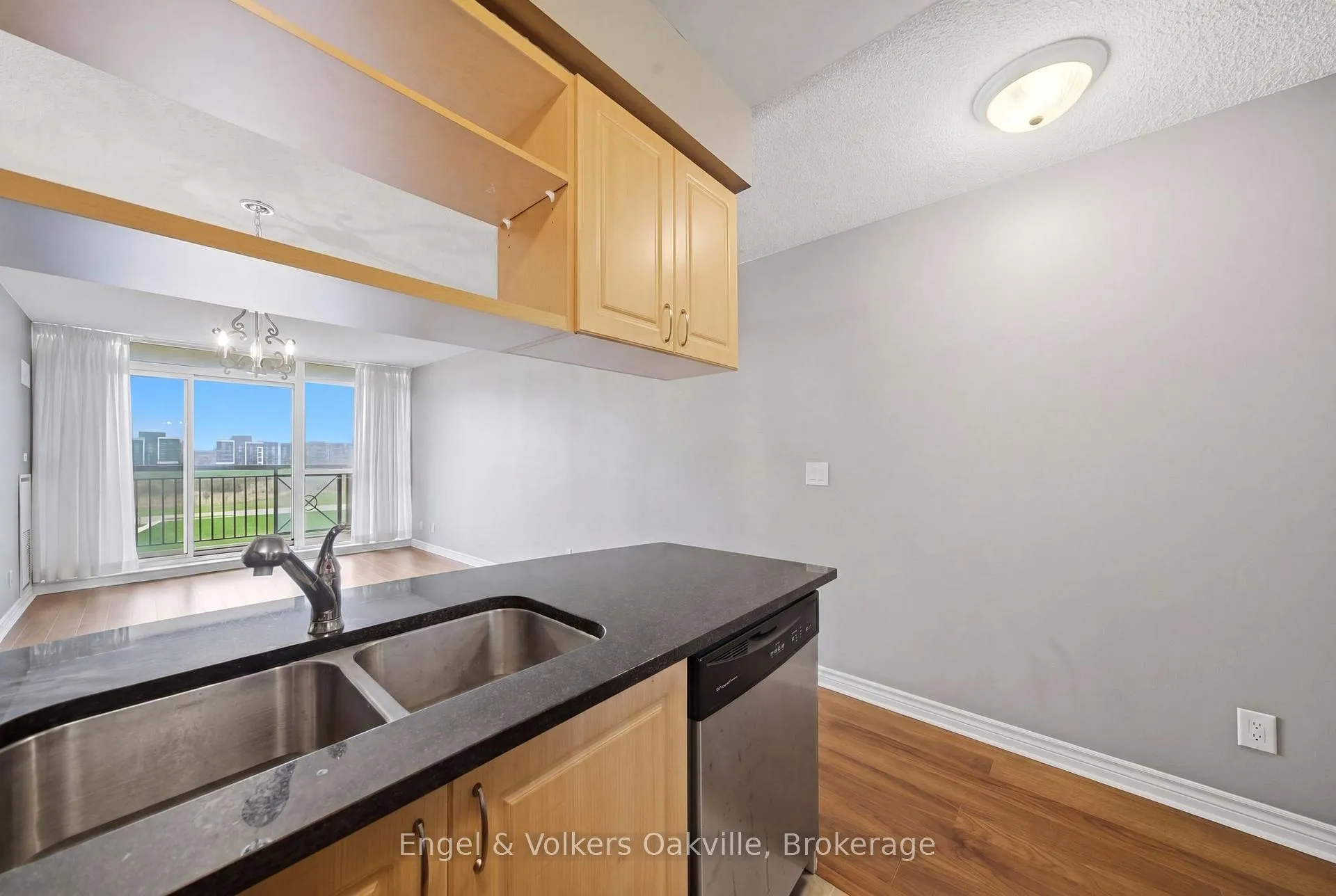Photo 9 of Unit 601, 2379 Central Park Drive, Oakville, River Oaks — HOMEH