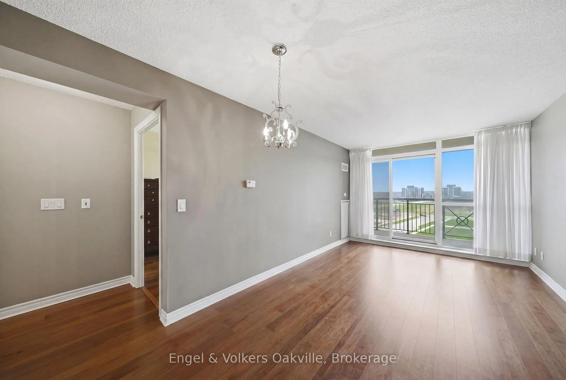 Photo 11 of Unit 601, 2379 Central Park Drive, Oakville, River Oaks — HOMEH