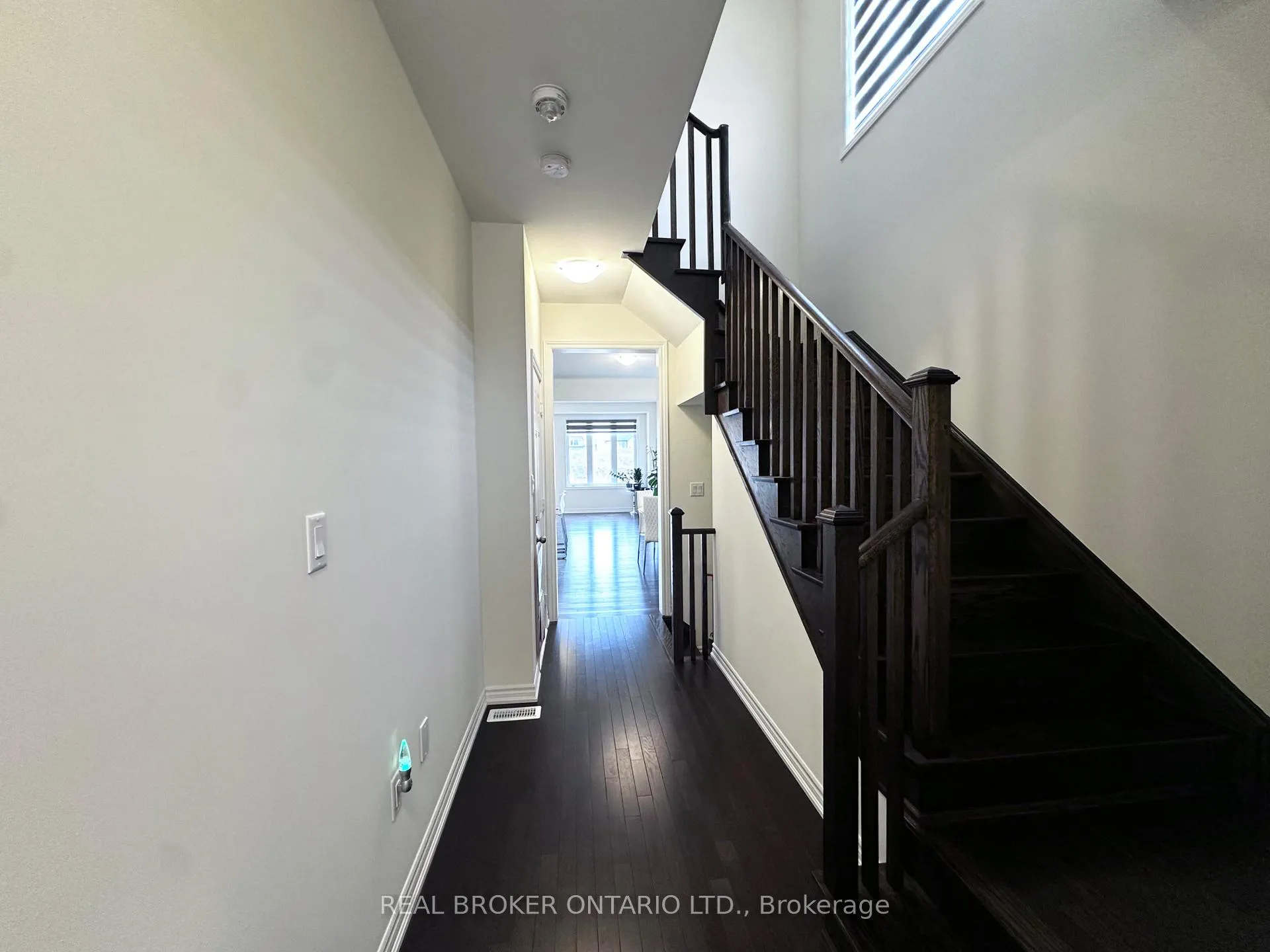 Photo 5 of 185 Hayrake Street, Brampton, Snelgrove — HOMEH