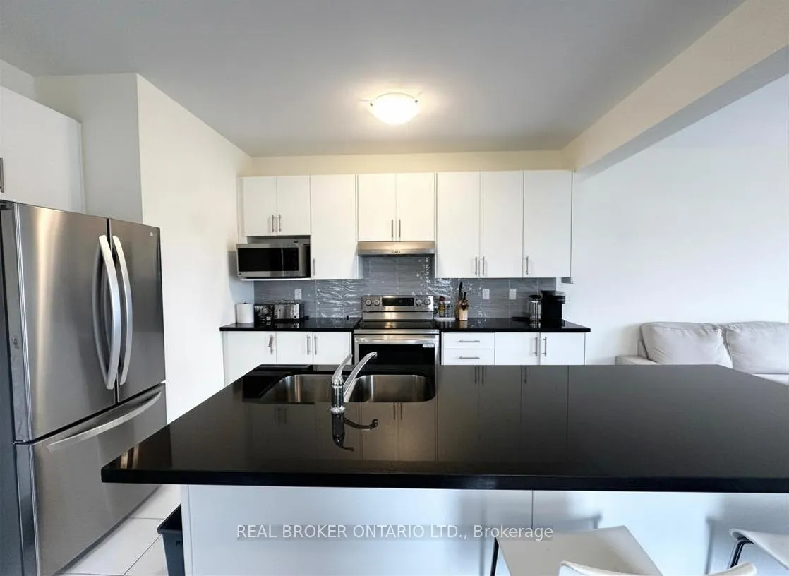 Photo 8 of 185 Hayrake Street, Brampton, Snelgrove — HOMEH