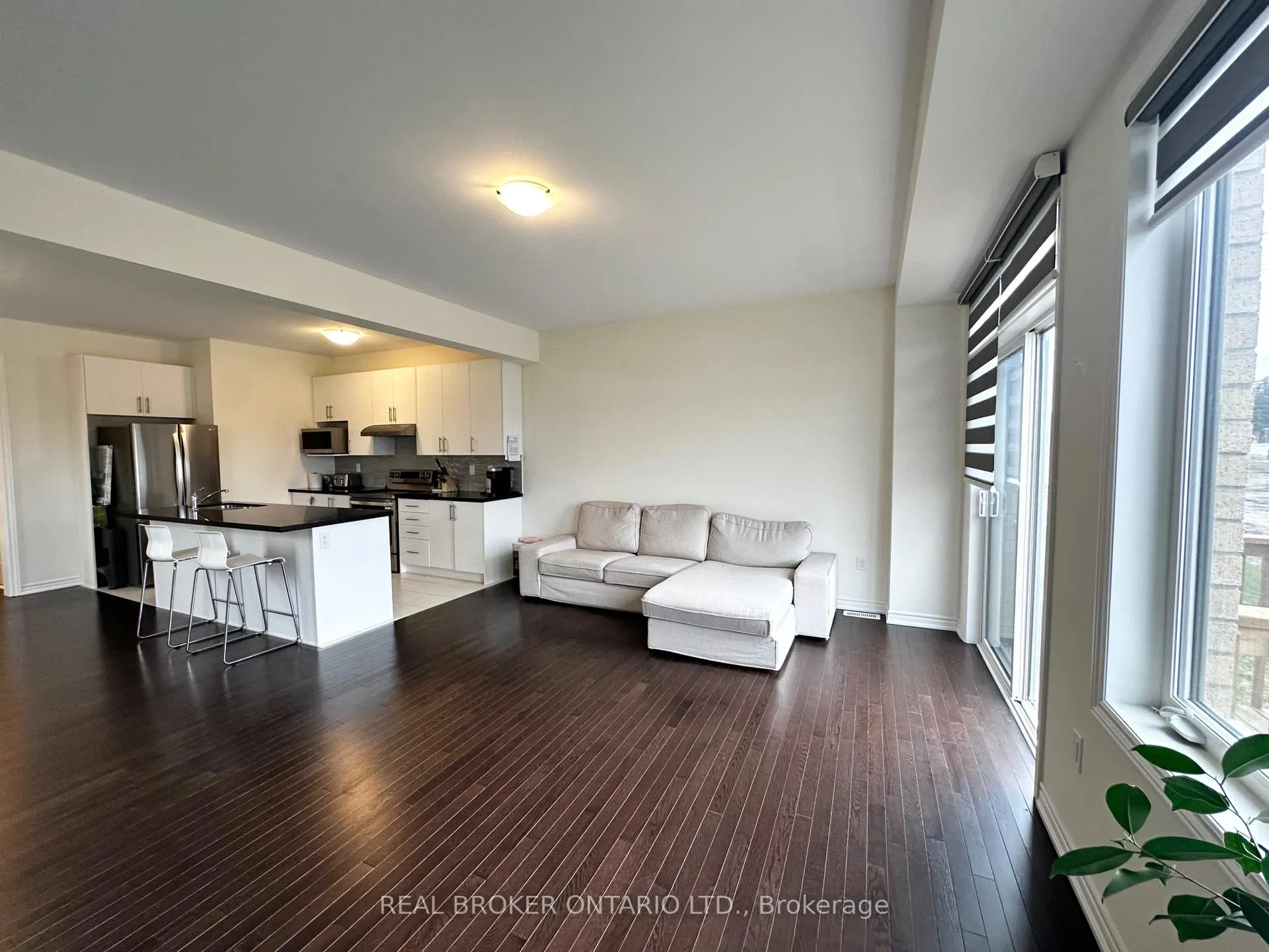 Photo 16 of 185 Hayrake Street, Brampton, Snelgrove — HOMEH