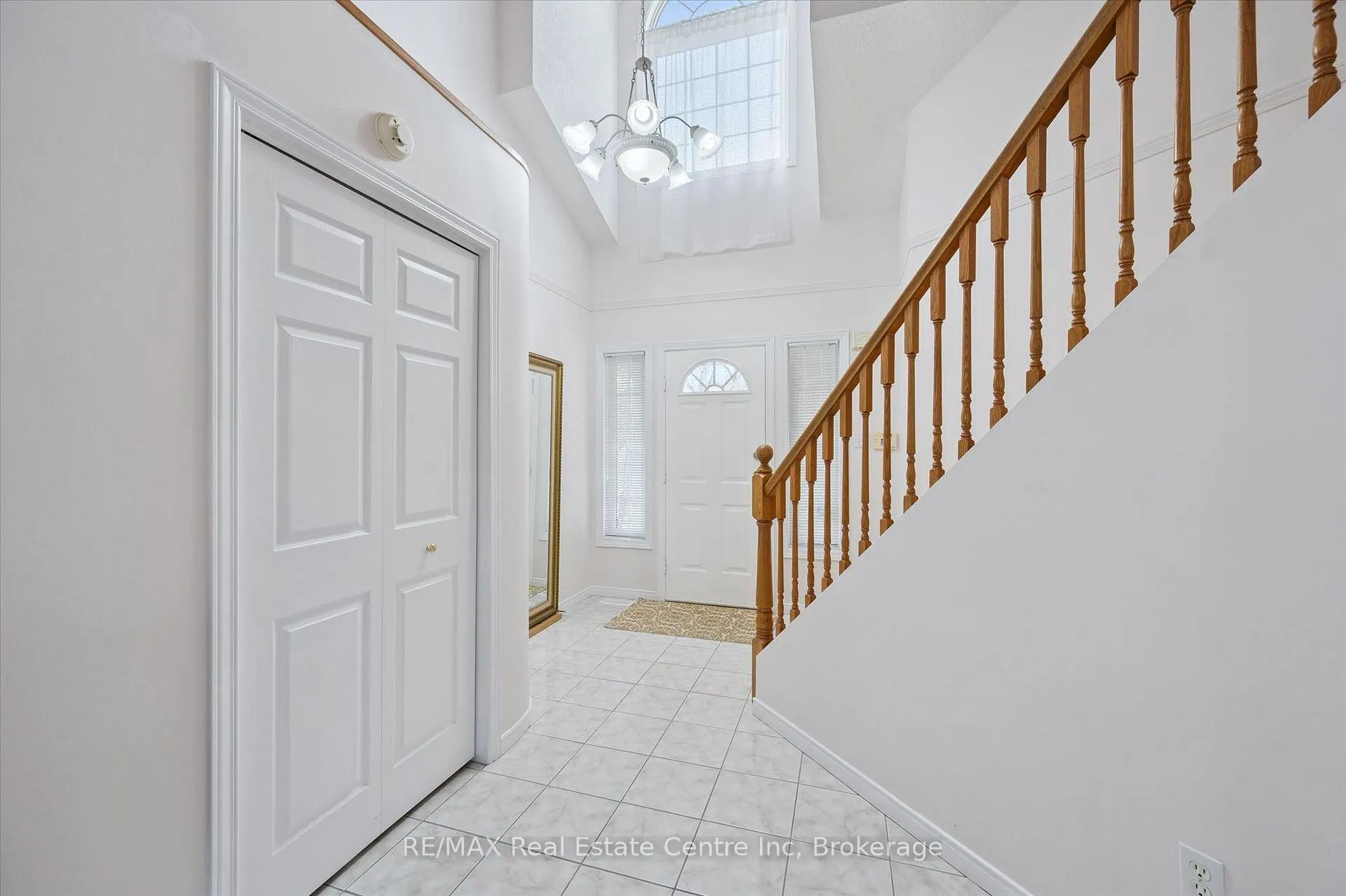 Photo 3 of 90 Marsh Crescent, Guelph, Pineridge/Westminster Woods — HOMEH