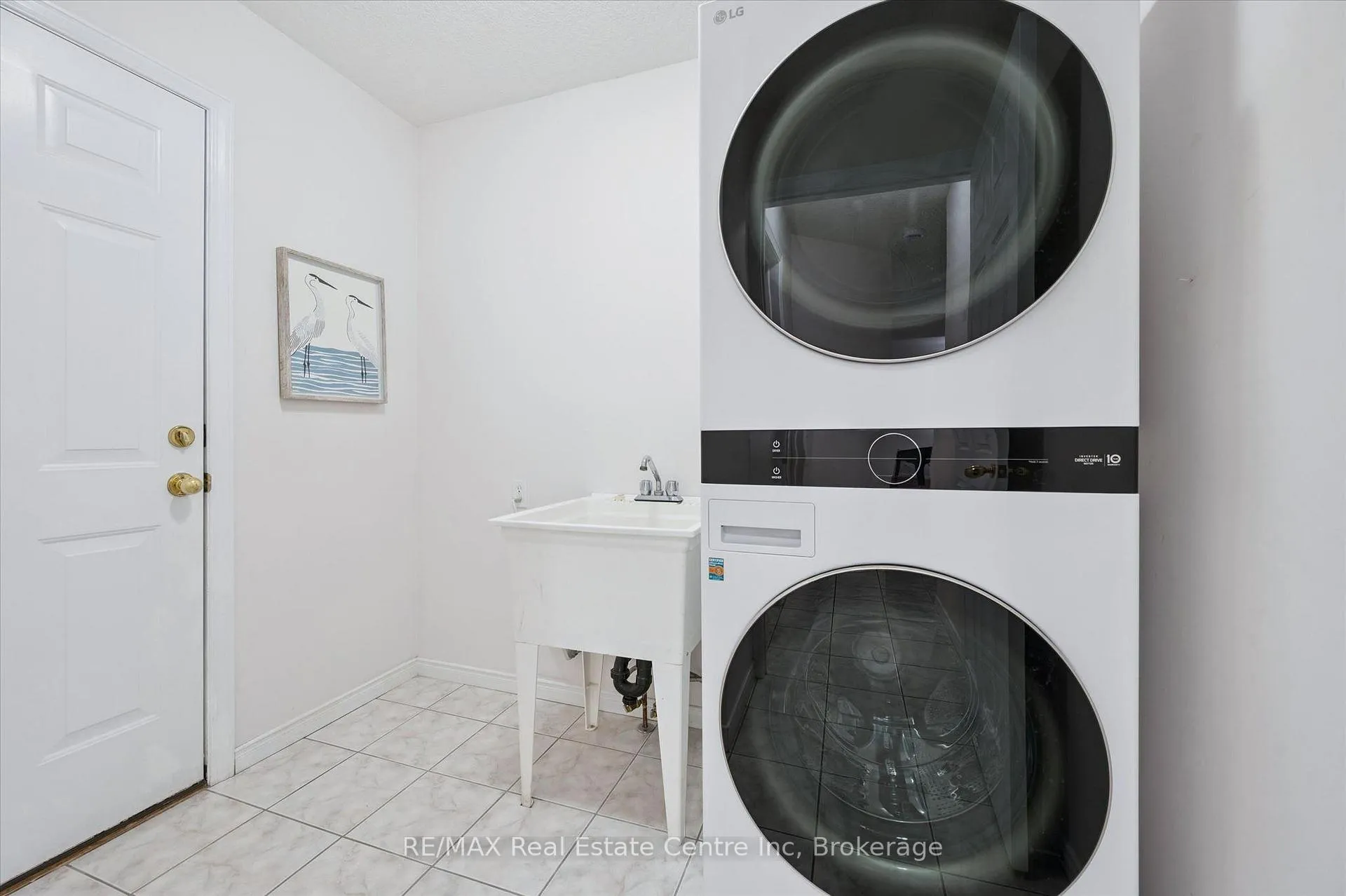 Photo 12 of 90 Marsh Crescent, Guelph, Pineridge/Westminster Woods — HOMEH