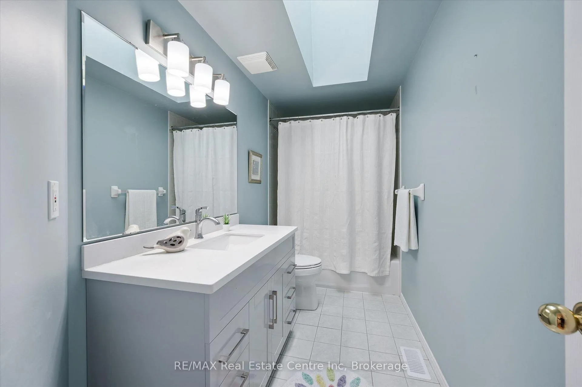 Photo 18 of 90 Marsh Crescent, Guelph, Pineridge/Westminster Woods — HOMEH