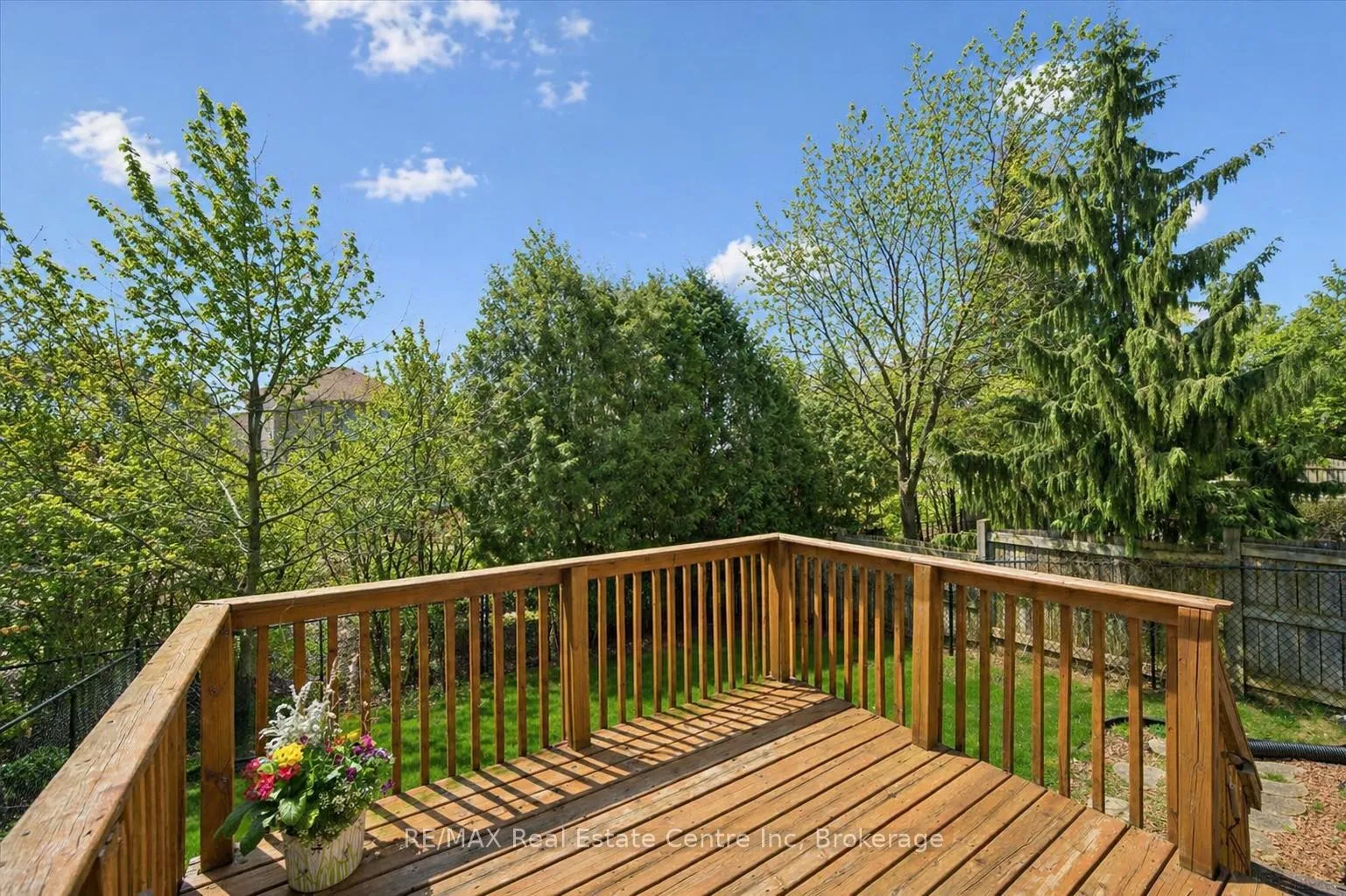 Photo 24 of 90 Marsh Crescent, Guelph, Pineridge/Westminster Woods — HOMEH