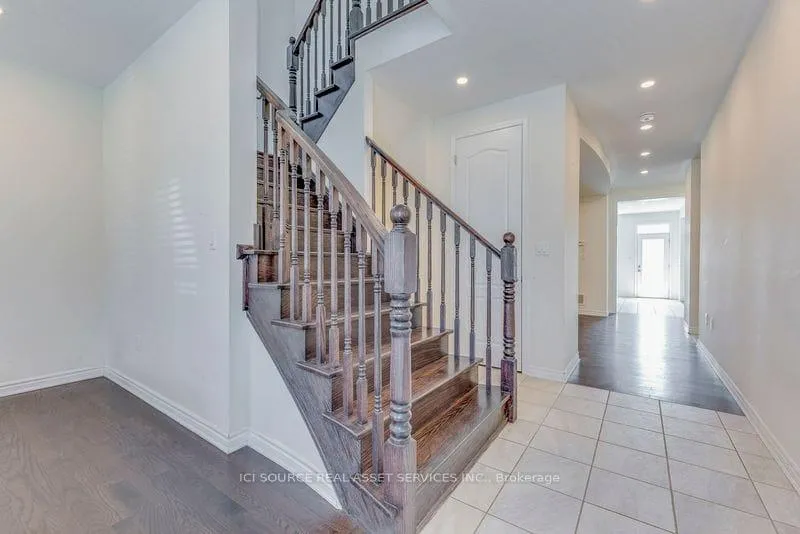 Photo 2 of Unit Upper, 52 Portman Street, Caledon, Rural Caledon — HOMEH