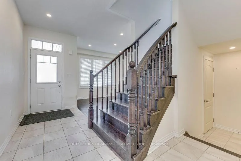 Photo 3 of Unit Upper, 52 Portman Street, Caledon, Rural Caledon — HOMEH