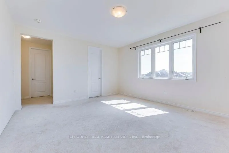 Photo 12 of Unit Upper, 52 Portman Street, Caledon, Rural Caledon — HOMEH