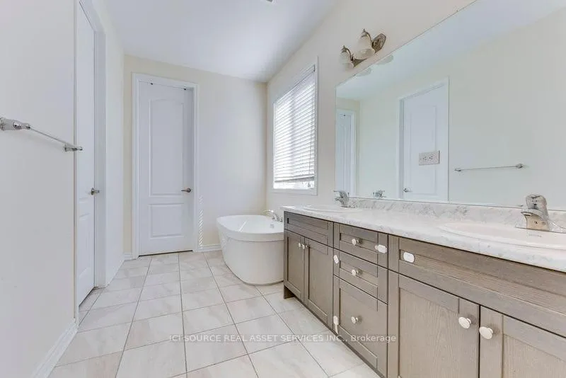 Photo 13 of Unit Upper, 52 Portman Street, Caledon, Rural Caledon — HOMEH