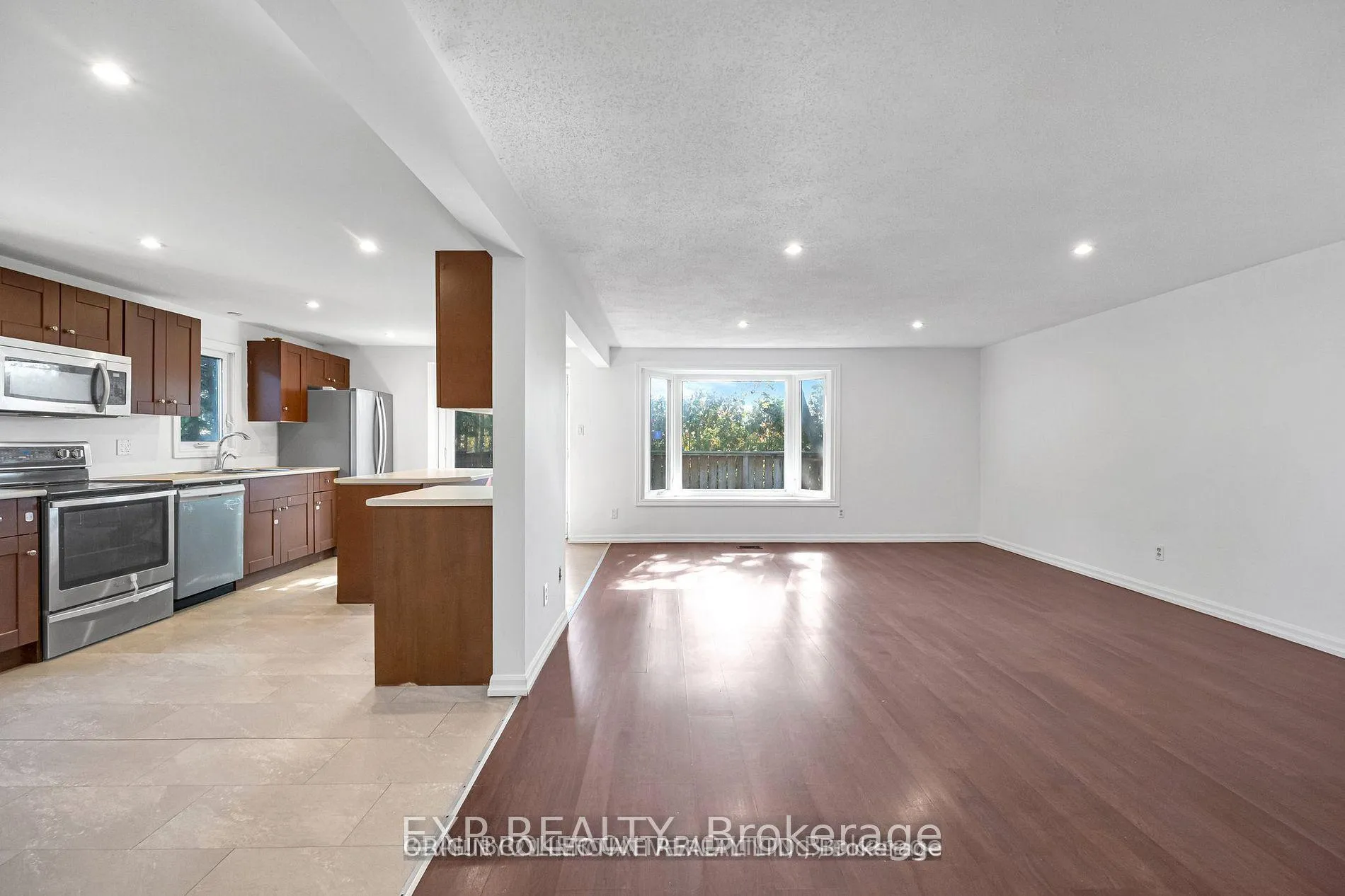 Photo 2 of 63 Wheatfield Crescent, Kitchener — HOMEH