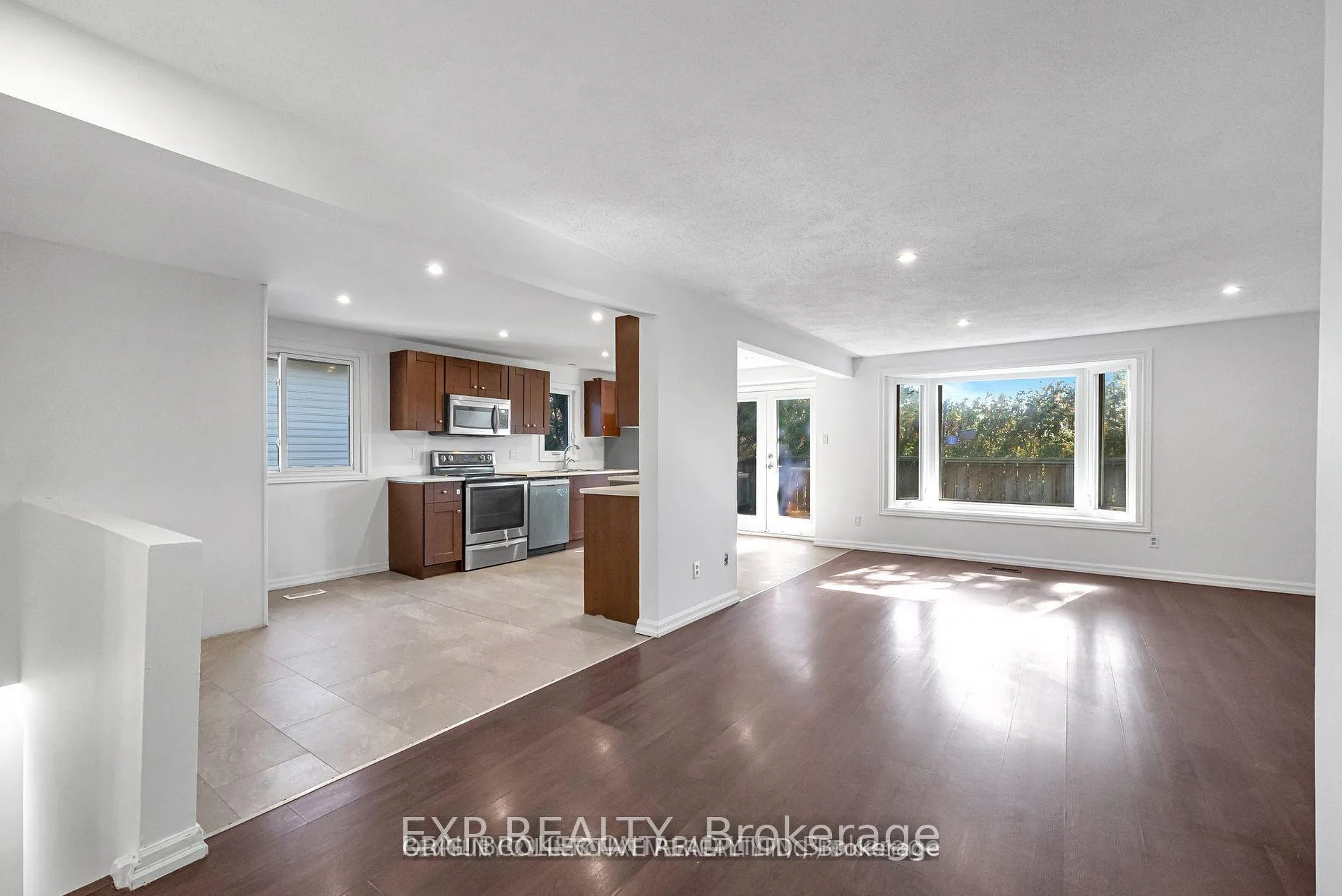 Photo 3 of 63 Wheatfield Crescent, Kitchener — HOMEH