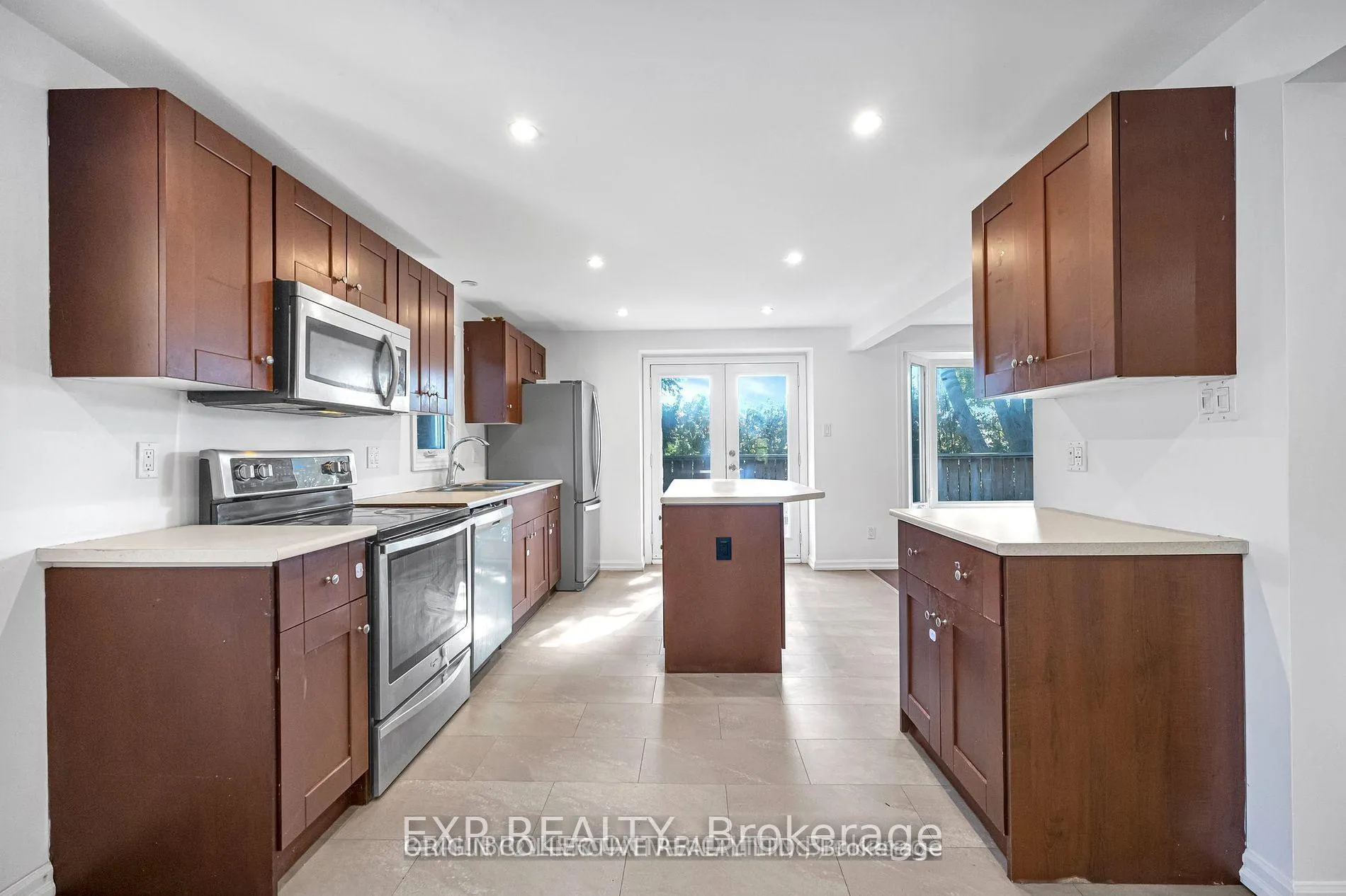 Photo 9 of 63 Wheatfield Crescent, Kitchener — HOMEH