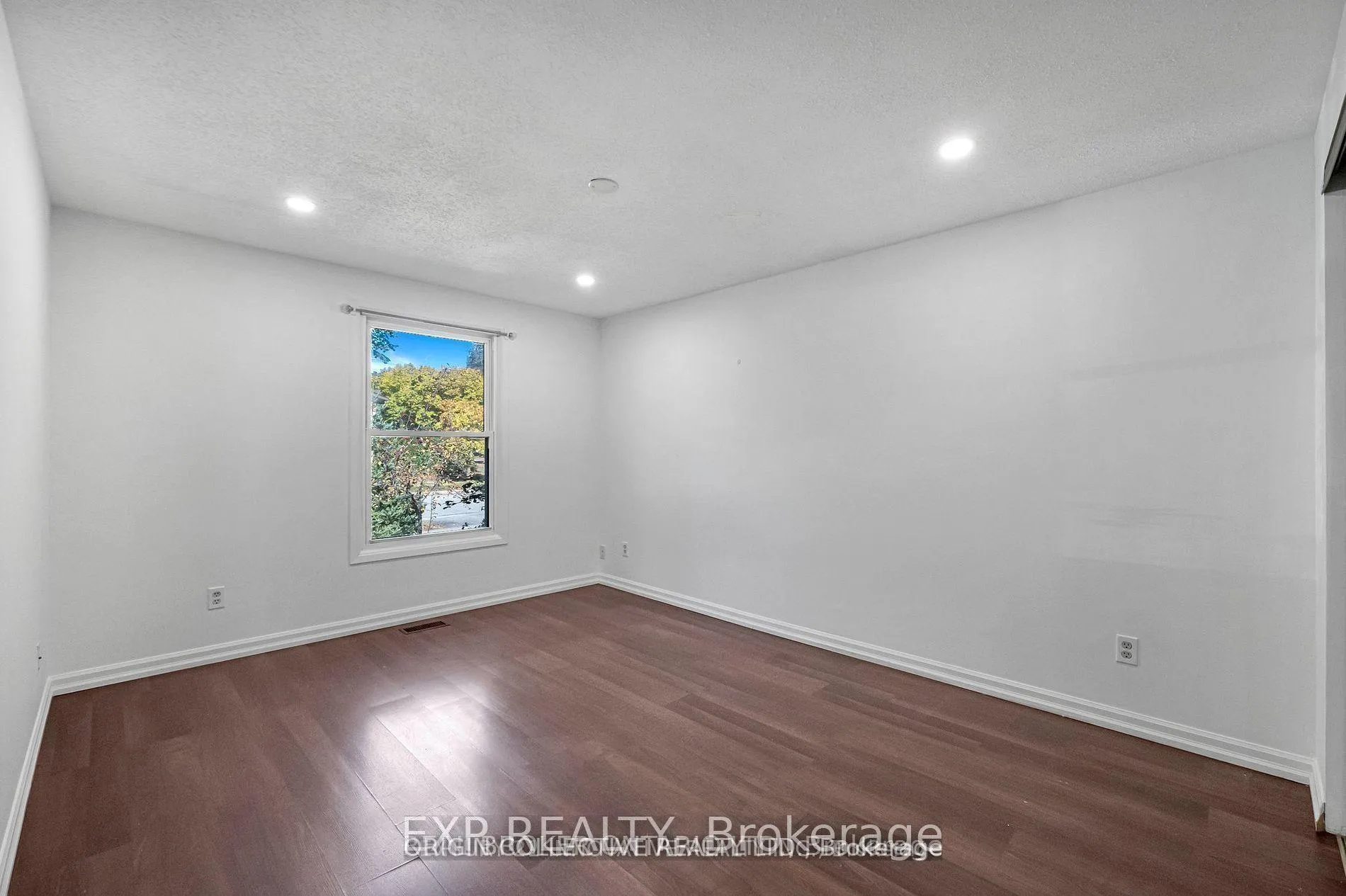 Photo 11 of 63 Wheatfield Crescent, Kitchener — HOMEH