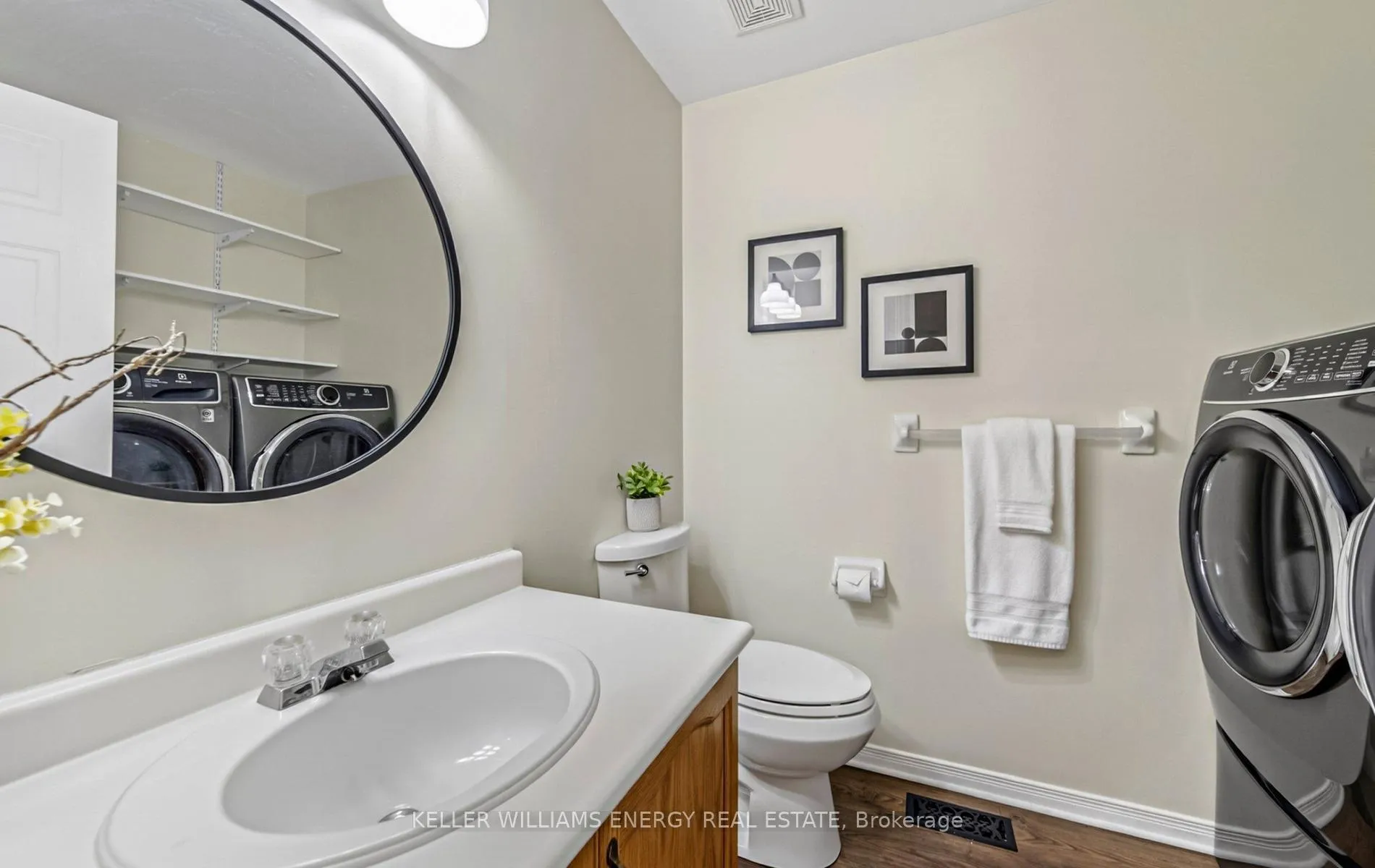 Photo 14 of 9 Bluehaven Court, Clarington, Bowmanville — HOMEH