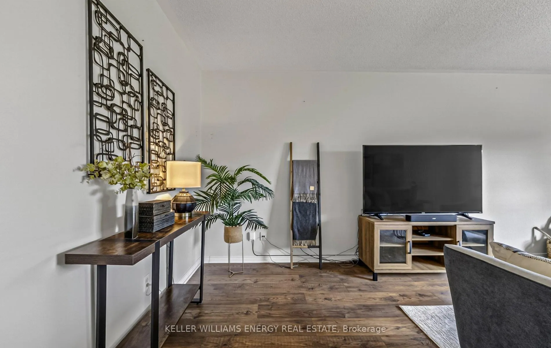 Photo 19 of 9 Bluehaven Court, Clarington, Bowmanville — HOMEH